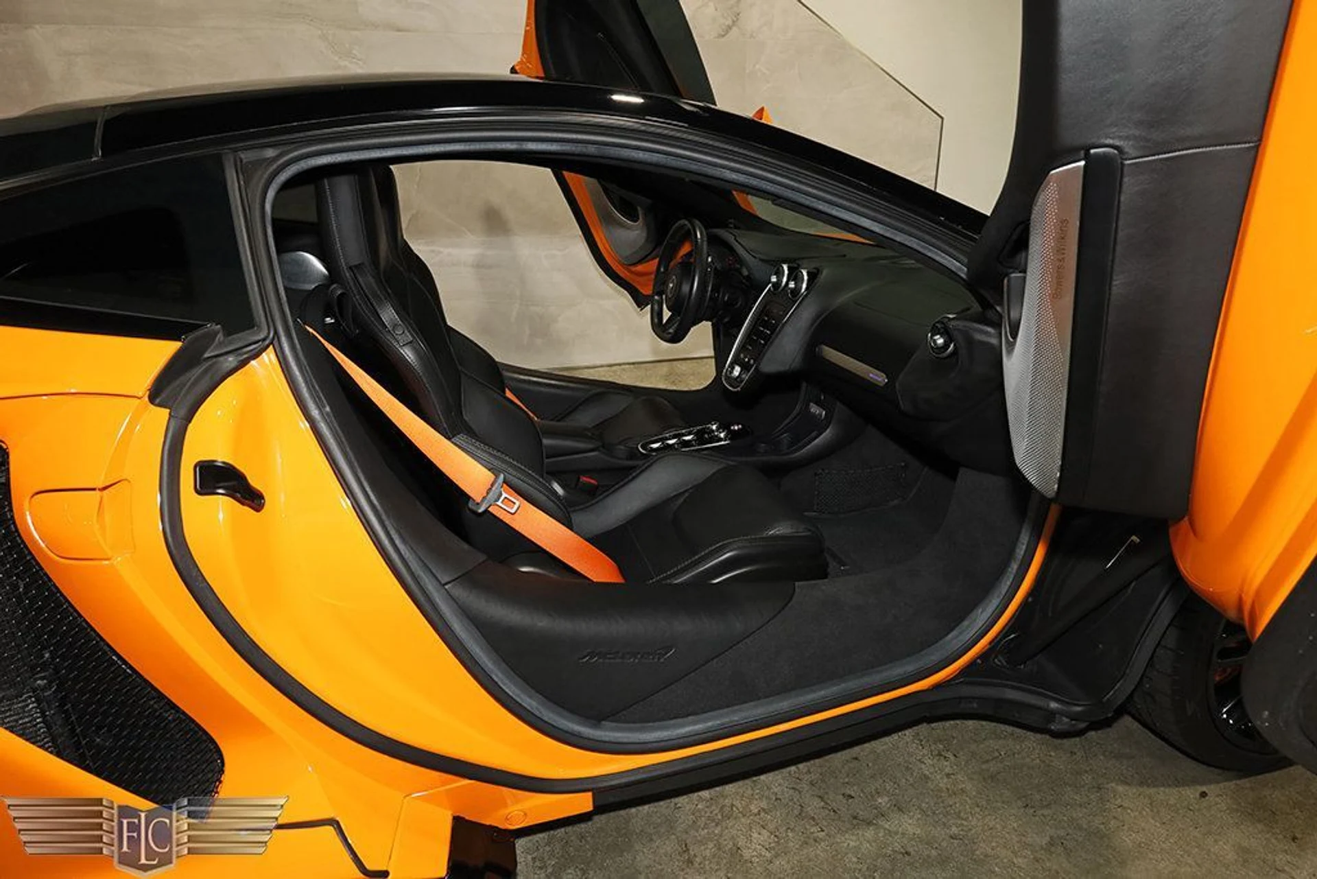 mph015_3296523117_used_2022_mclaren_gt_coupe_9689_22975124_16_1024_2628b85faf