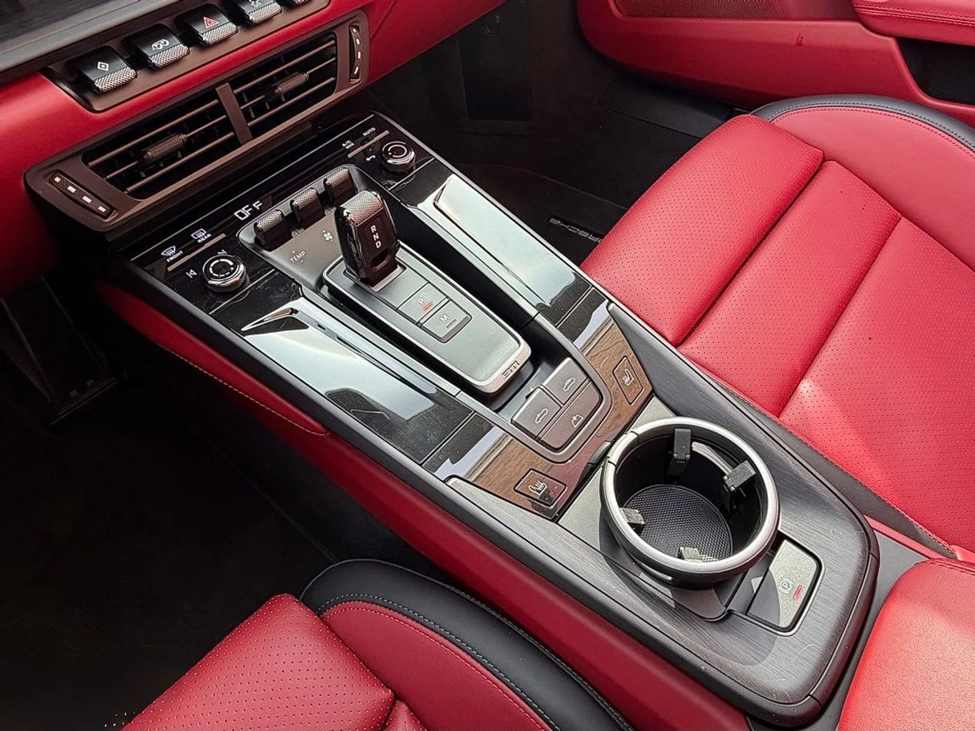 mph015_330044035_410ae9ccac59526cb77645b6df59bec3x_0e3d149d79