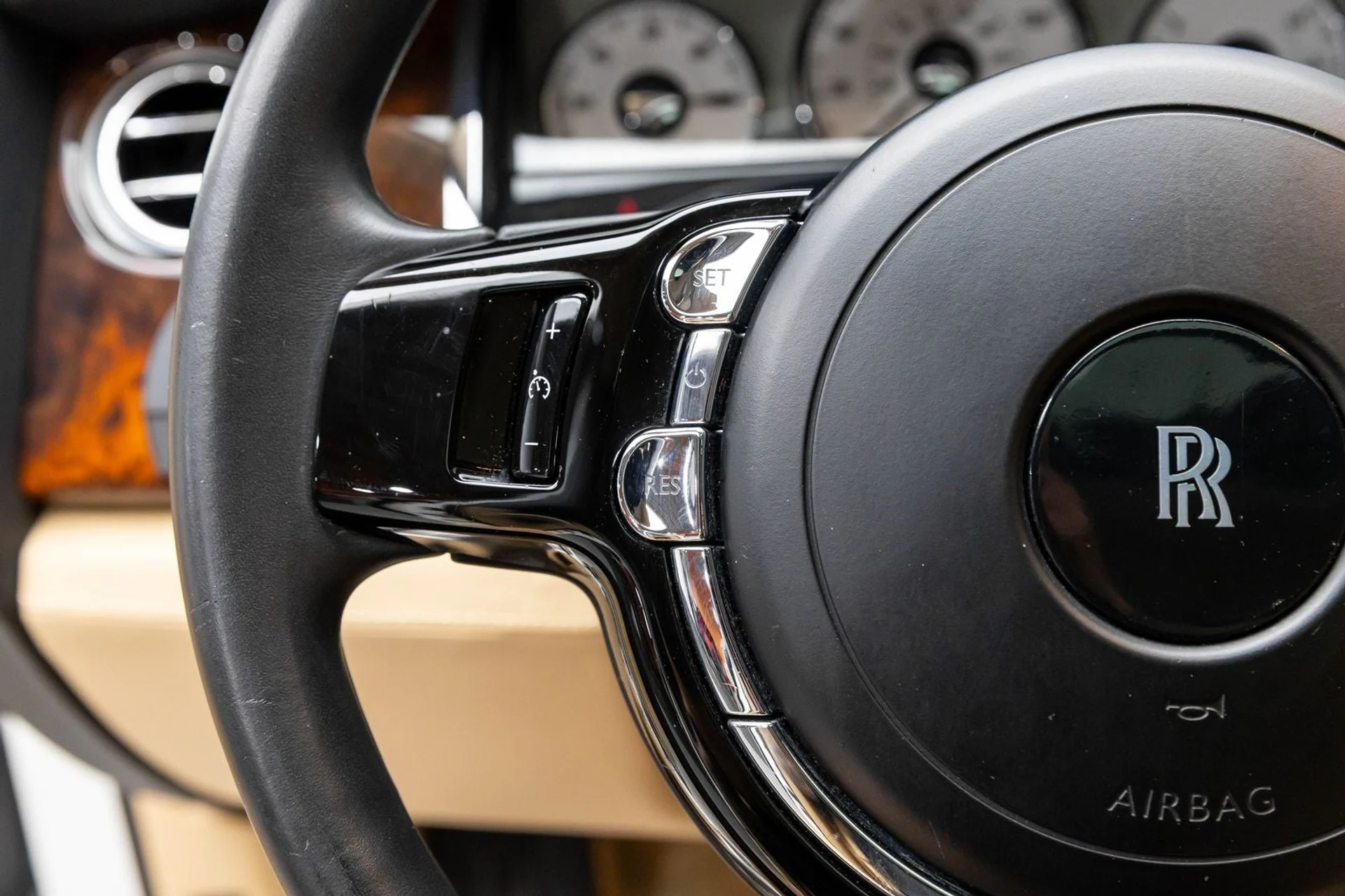 mph015_3305350292_16_a0461772ef