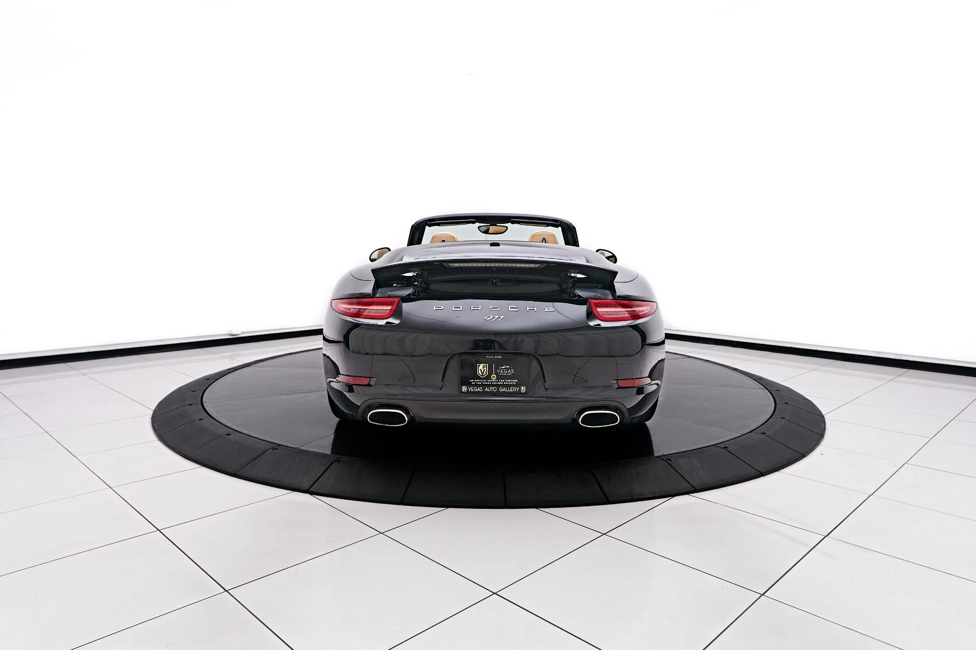 mph015_3306801750_Used_2015_Porsche_911_Carrera_1752707667_e16c182407
