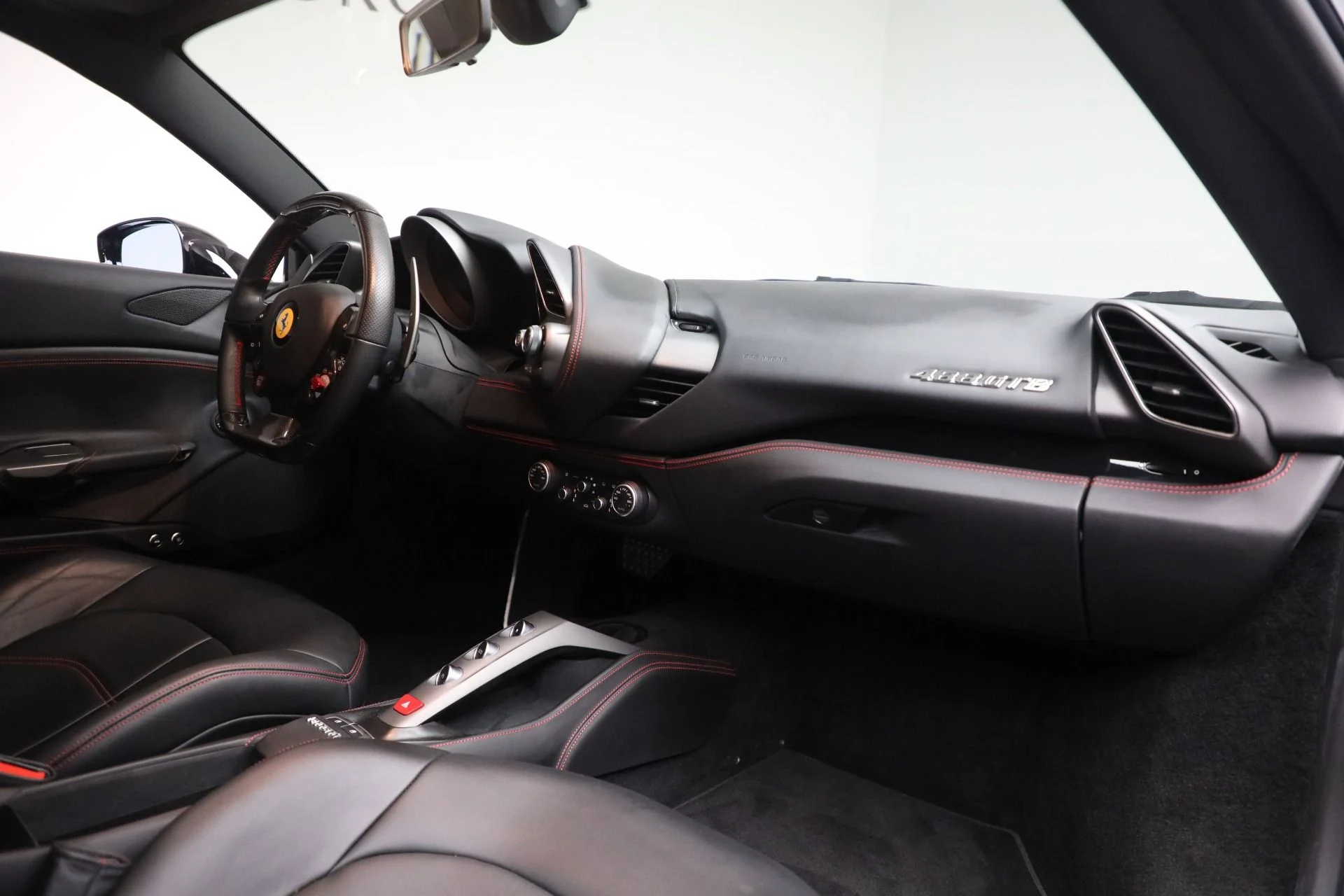 mph015_3309960781_Used_2018_Ferrari_488_GTB_cdcc7951a7