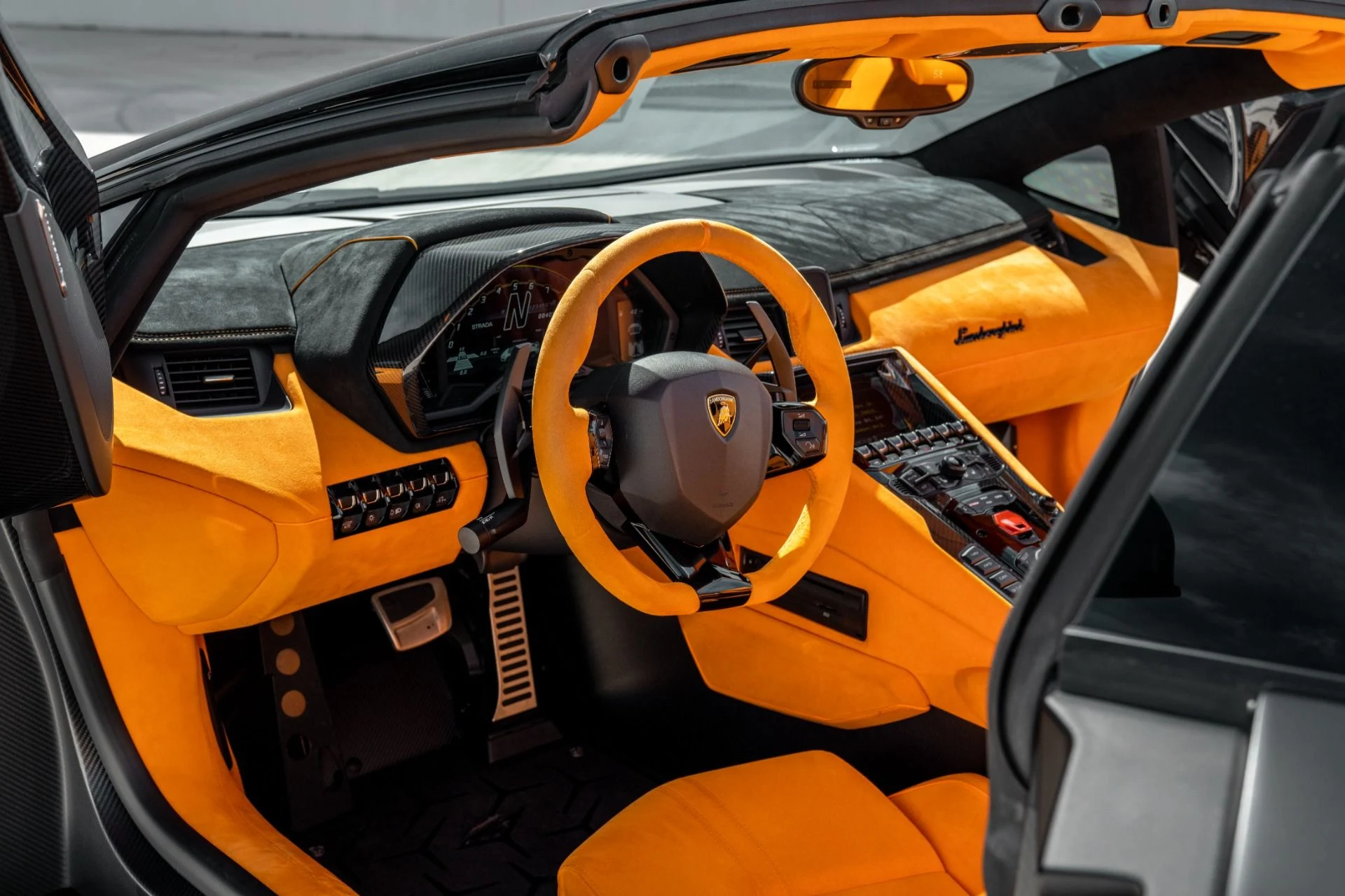 mph015_3310931230_Used_2020_Lamborghini_Aventador_SVJ_w_Hermes_Orange_Factory_Interior_Over_110_K_in_Options80_K_in_Mods_1672876014_6092785af5