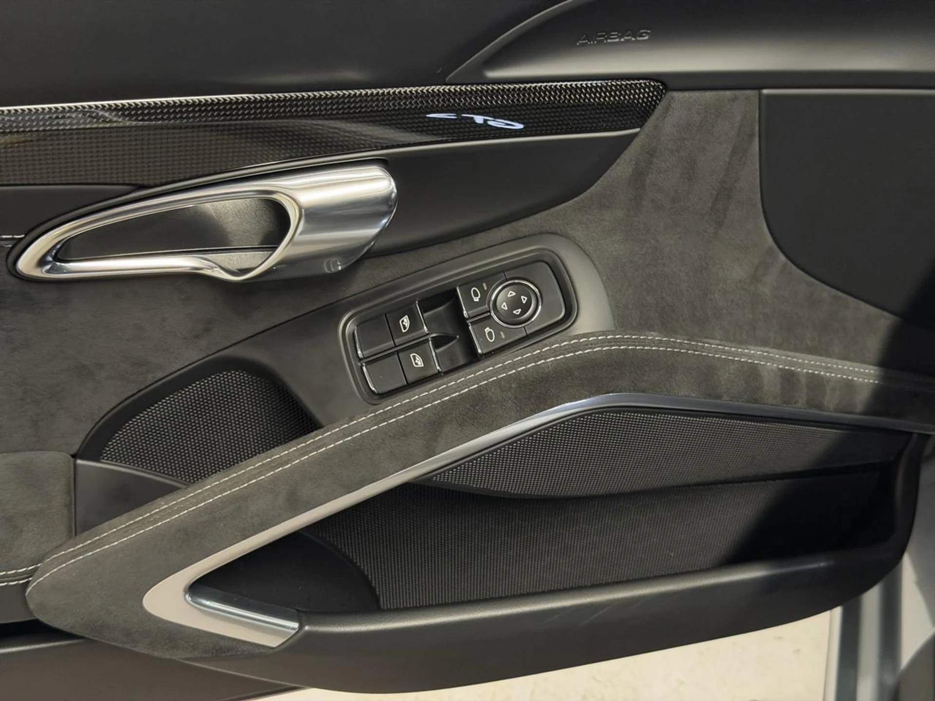 mph015_331121071_639081478328625279_e564aaf3ae