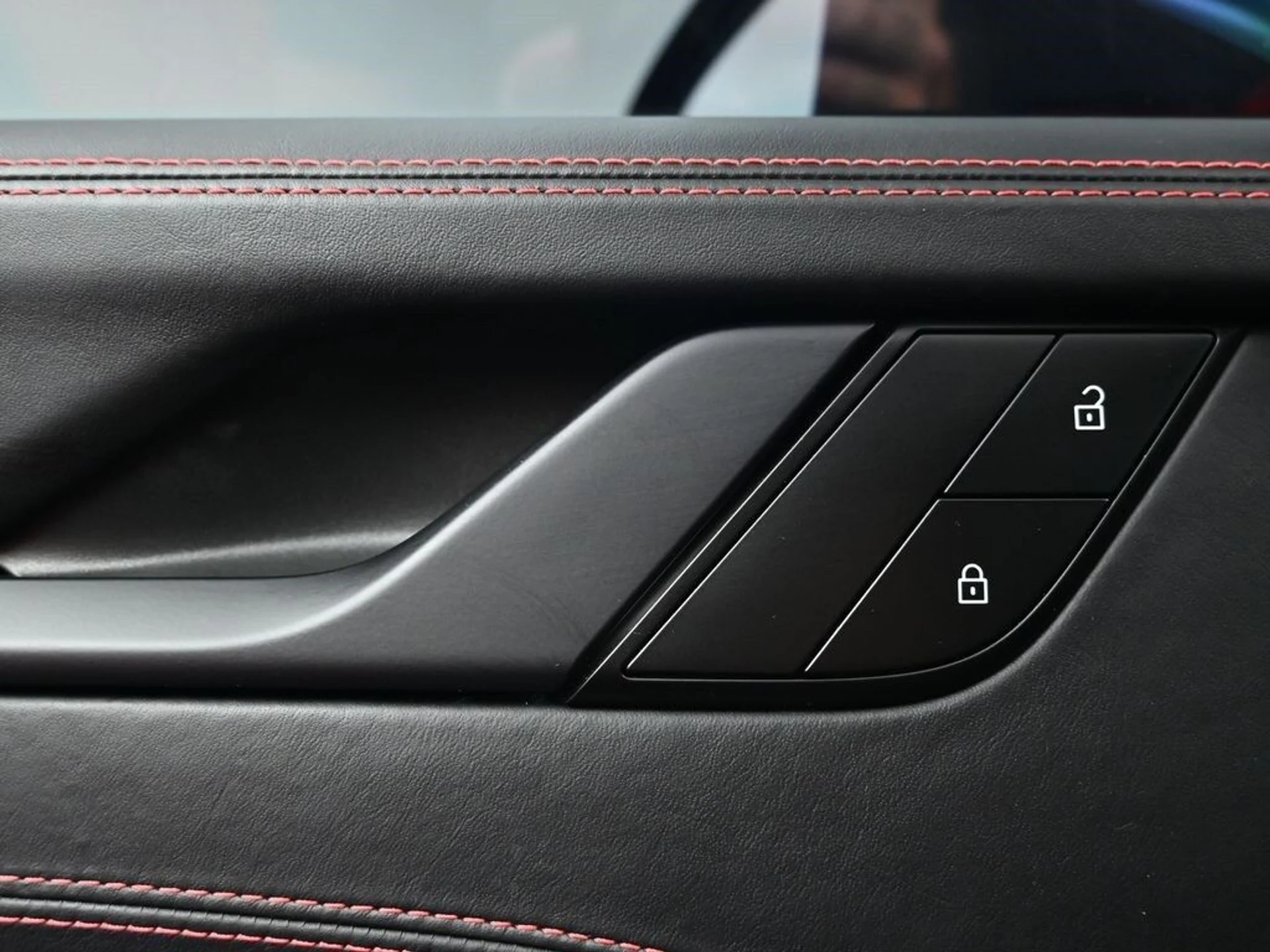 mph015_3311640009_b262ed91ce256a6ed460fccc0547ed24x_8aac9dd0f0