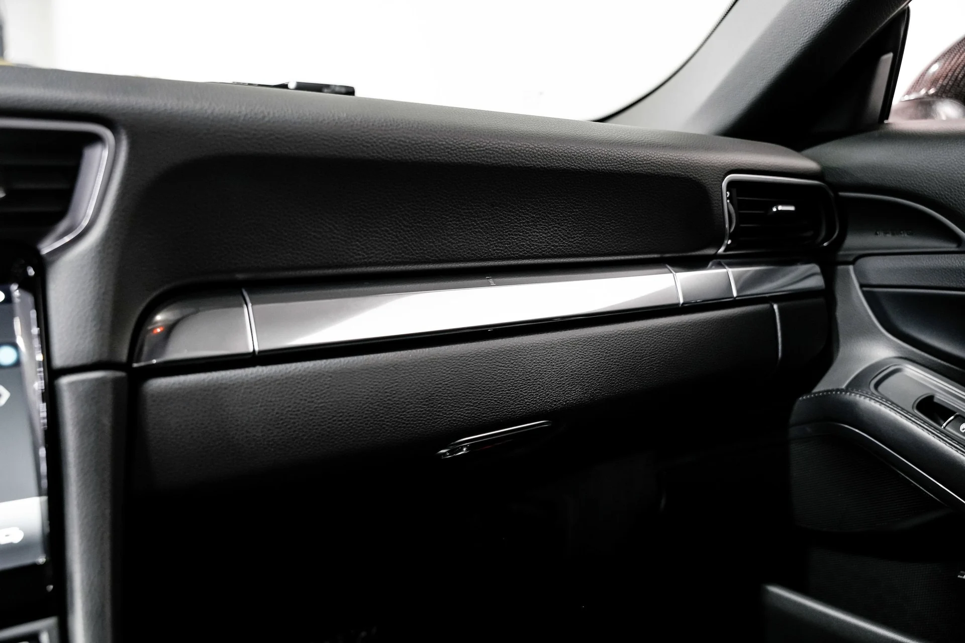 mph015_3311847929_e3104f12b3c628108385fb721081230dx_d1d4f3ca30