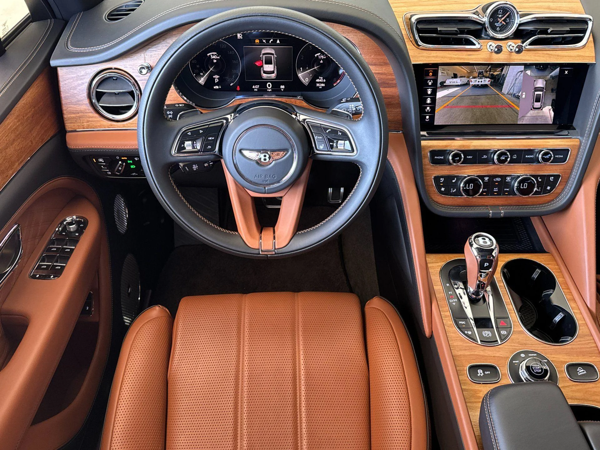 mph015_3316680991_Used_2023_Bentley_Bentayga_EWB_Azure_1786613167_9fd74b0dbf