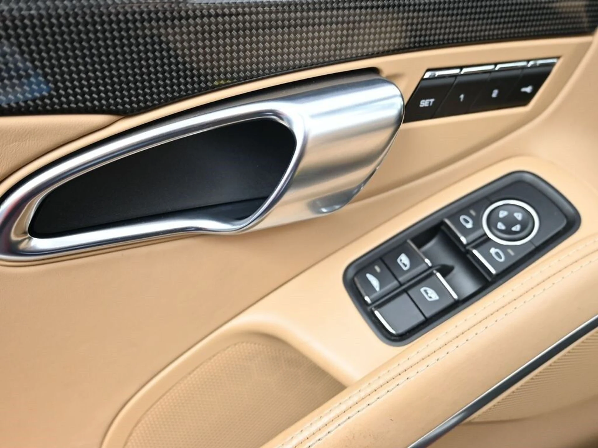 mph015_3319241216_2401d3562d647229f9bedb1e0bcaa879x_c949eb1dbc