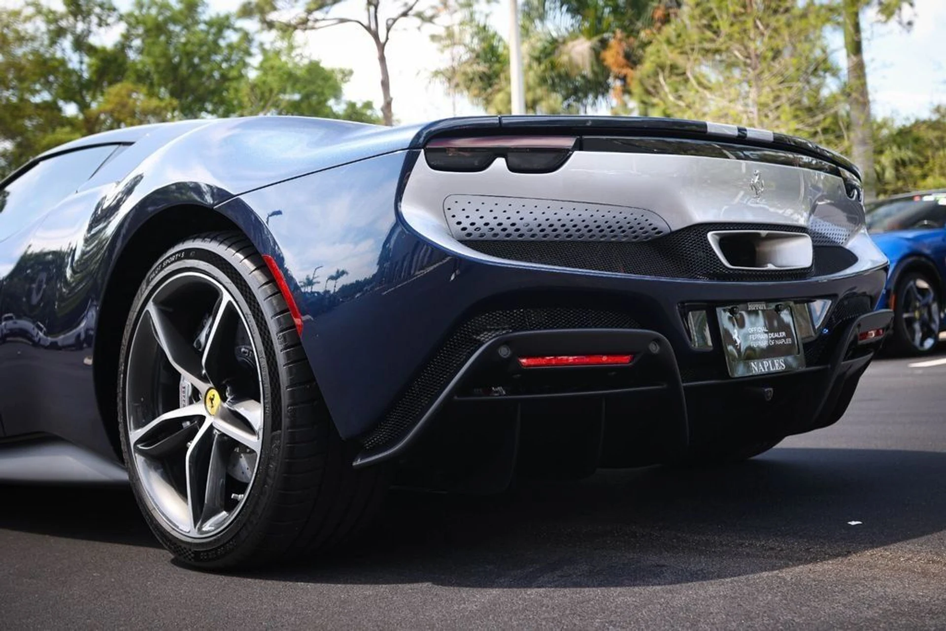 mph015_3325796162_0e84d0cd9e86d6ff290eecc475cbd87e_8ad9df60d2