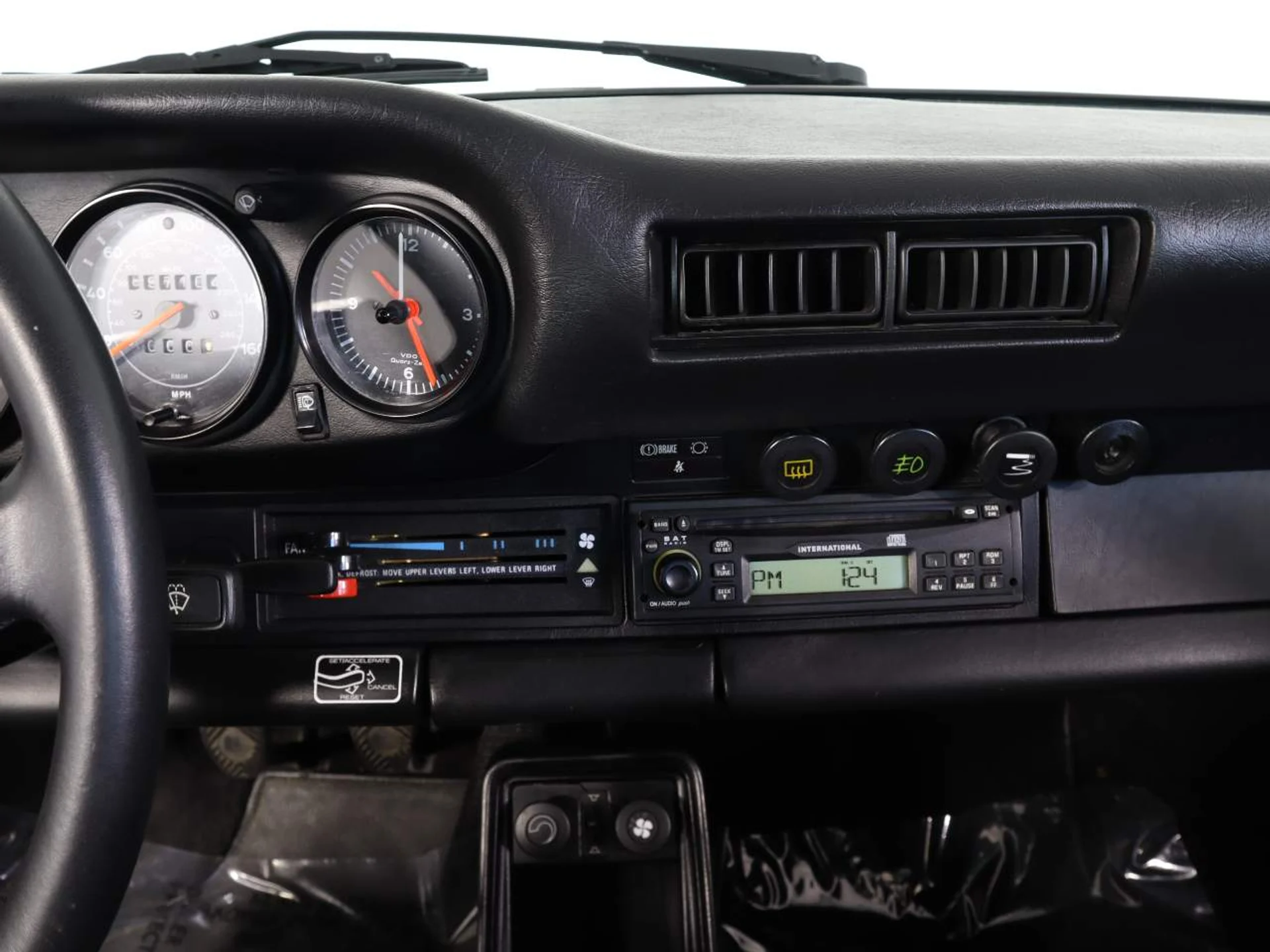 mph015_3327883599_30825cf35be03e1b839b43ecfb6fd9f8_90614369b1