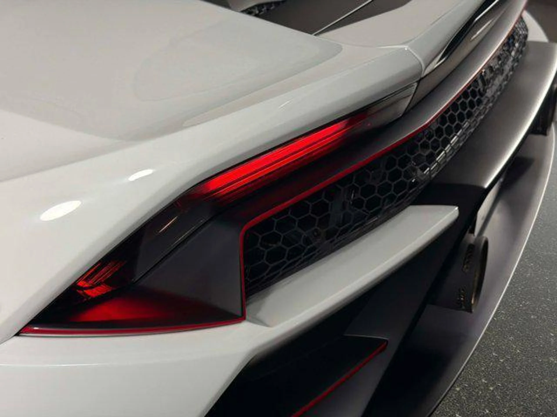 mph015_334294494_Gtc_P67u5z_FF_3_Fme8_EK_4_DS_2_i_s_5a65e4ecc7