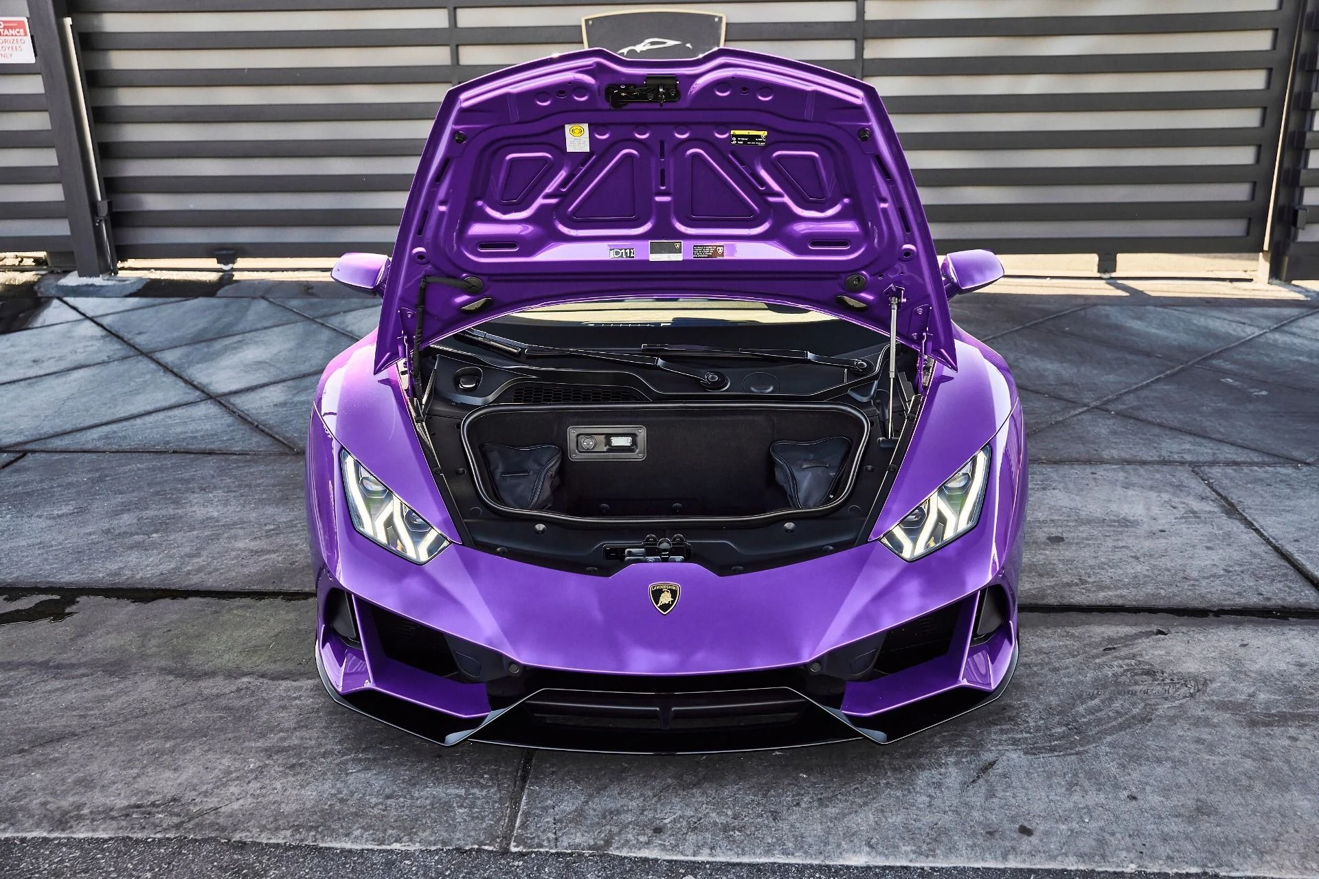 mph015_3346555097_Used_2024_Lamborghini_Huracan_EVO_Base_1774744503_7ff3b17e65
