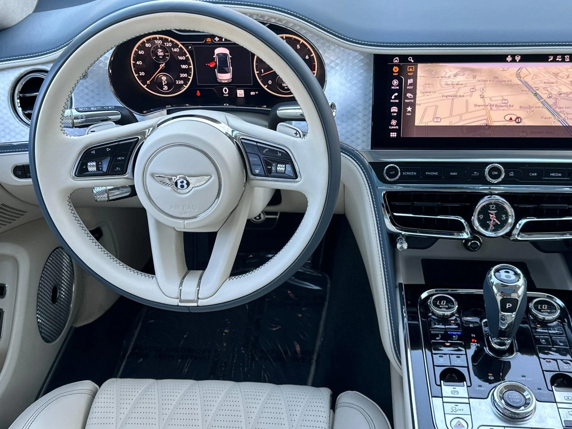 mph015_3359125980_Used_2024_Bentley_Flying_Spur_1760603851_8fddd249bb