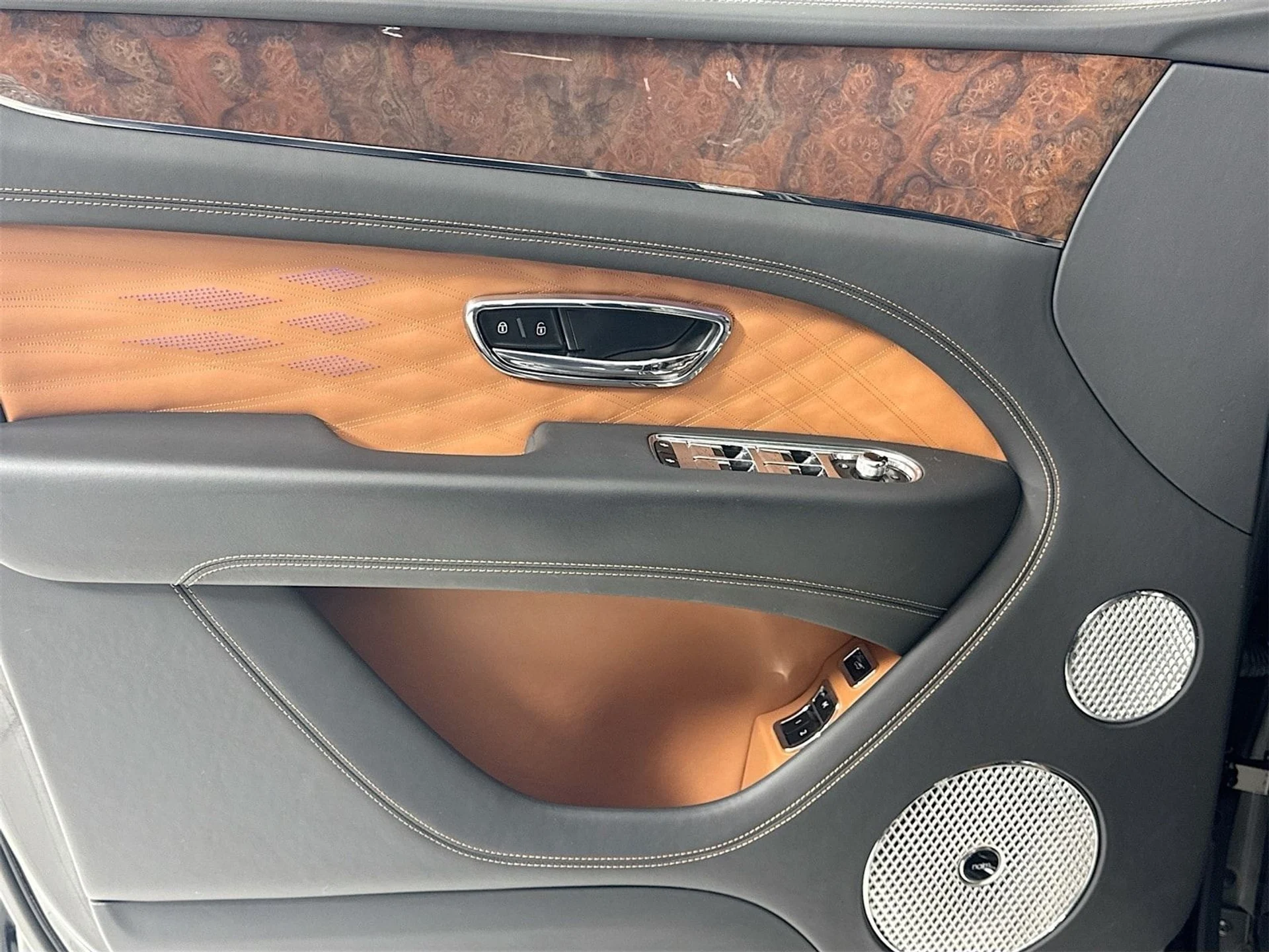 mph015_3361238578_2901ccc7d9bcf074c19b40573aa68967x_76dc12fdec