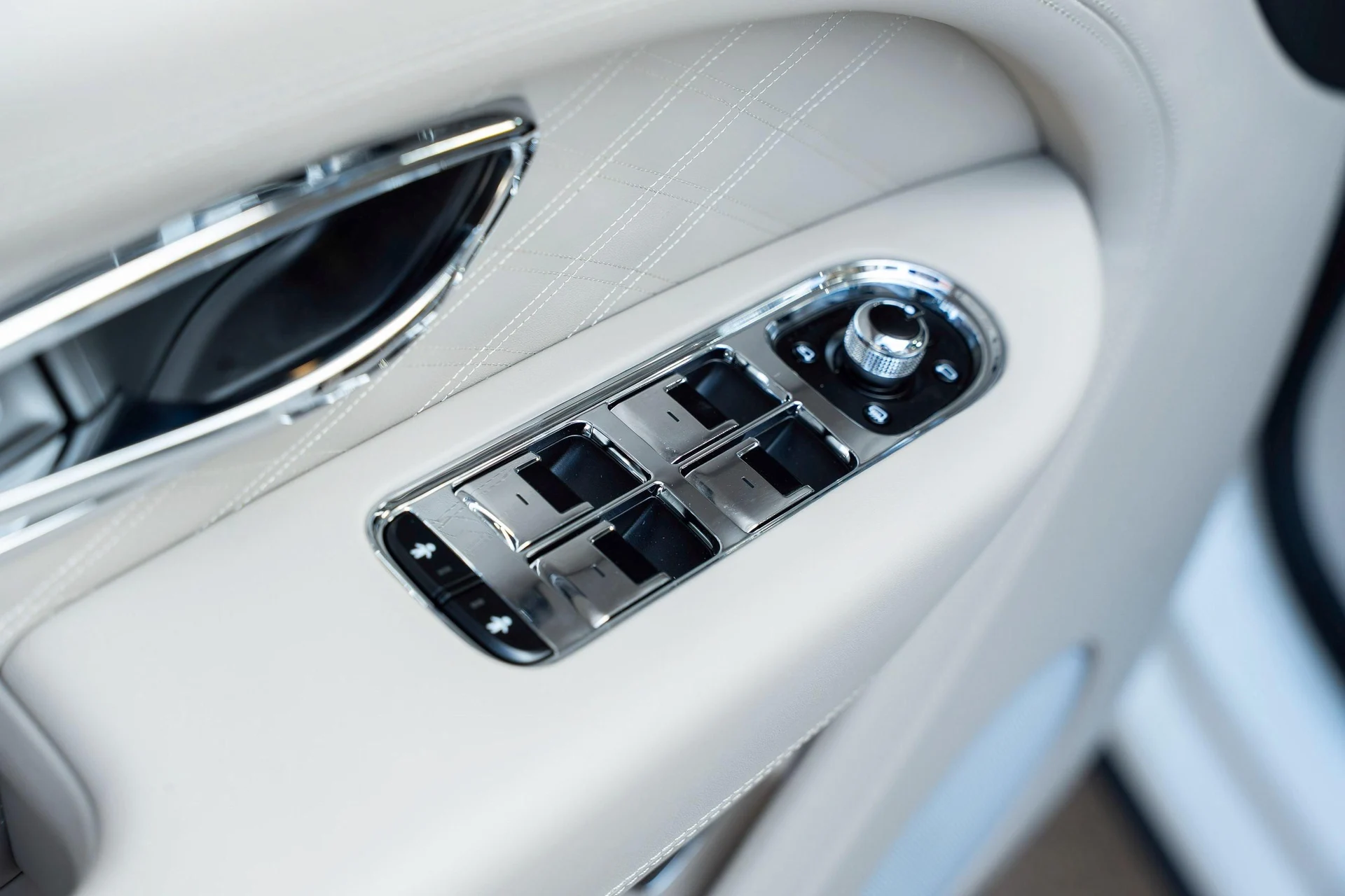 mph015_3367704619_462758411_6954bf824e73cd9f103f4ecf_31586e3355