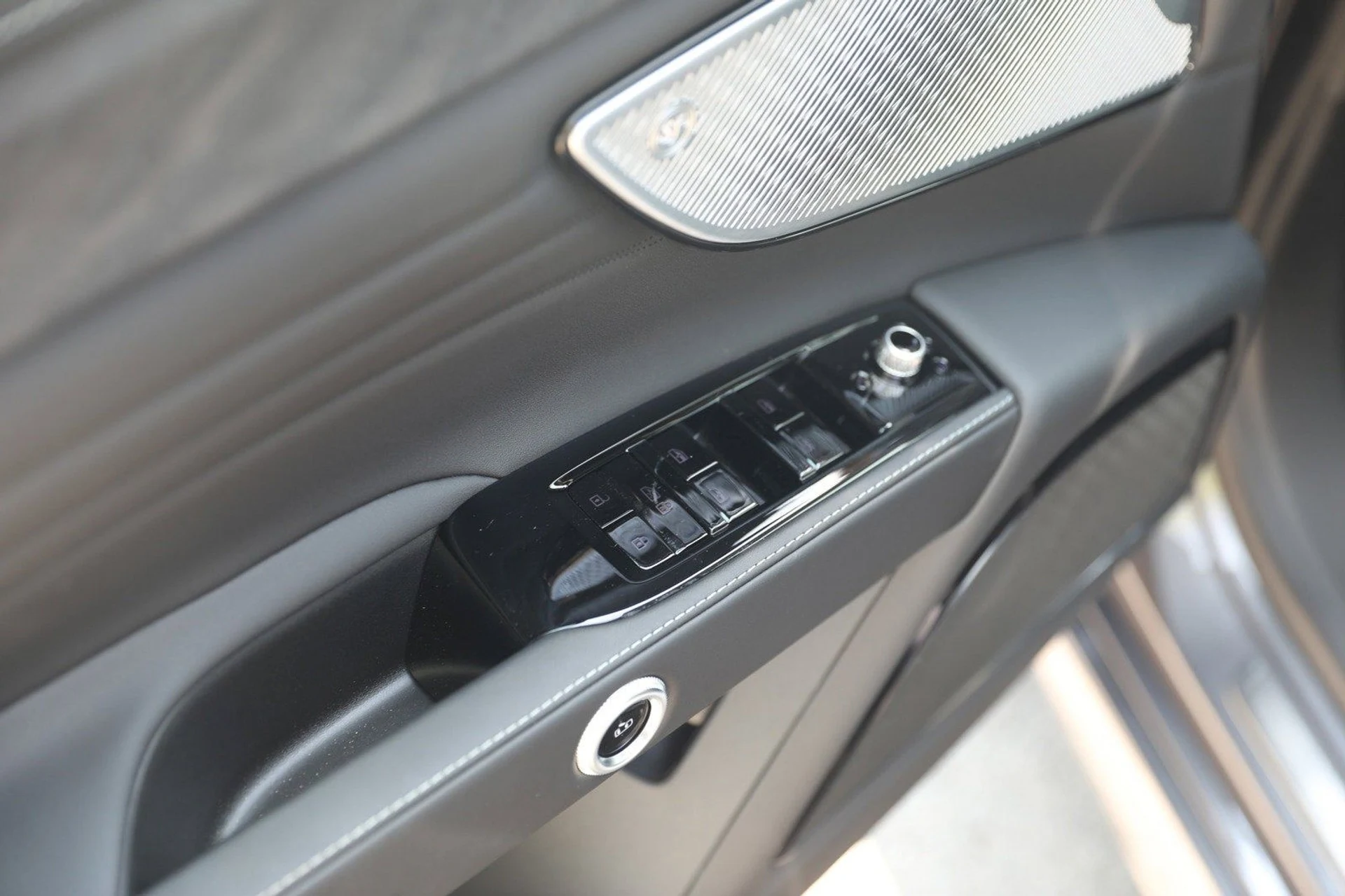 mph015_3370611021_0132ae1a4ebe4fcfaa710cca933d6f75_4b24ccfebe