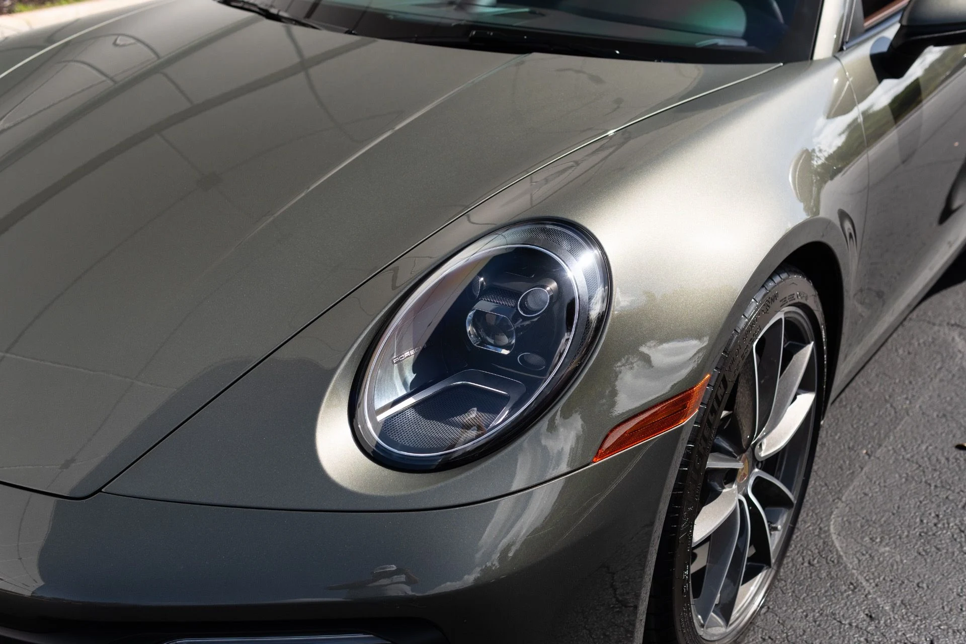 mph015_3379746641_Used_2024_Porsche_911_Carrera_1772817614_99e4b2c1f9