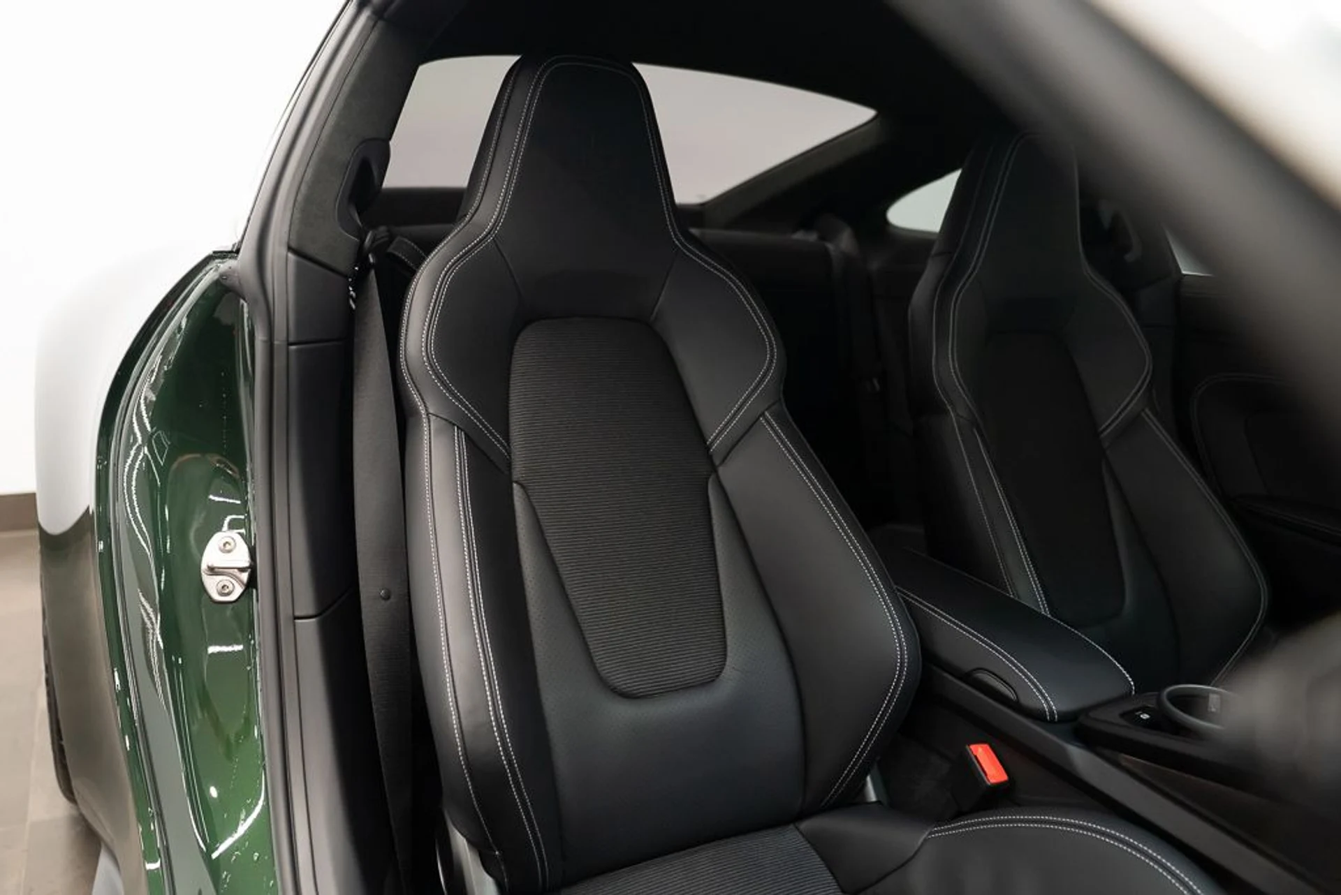 mph015_3380947189_porsche_911_2026_c299bdd421