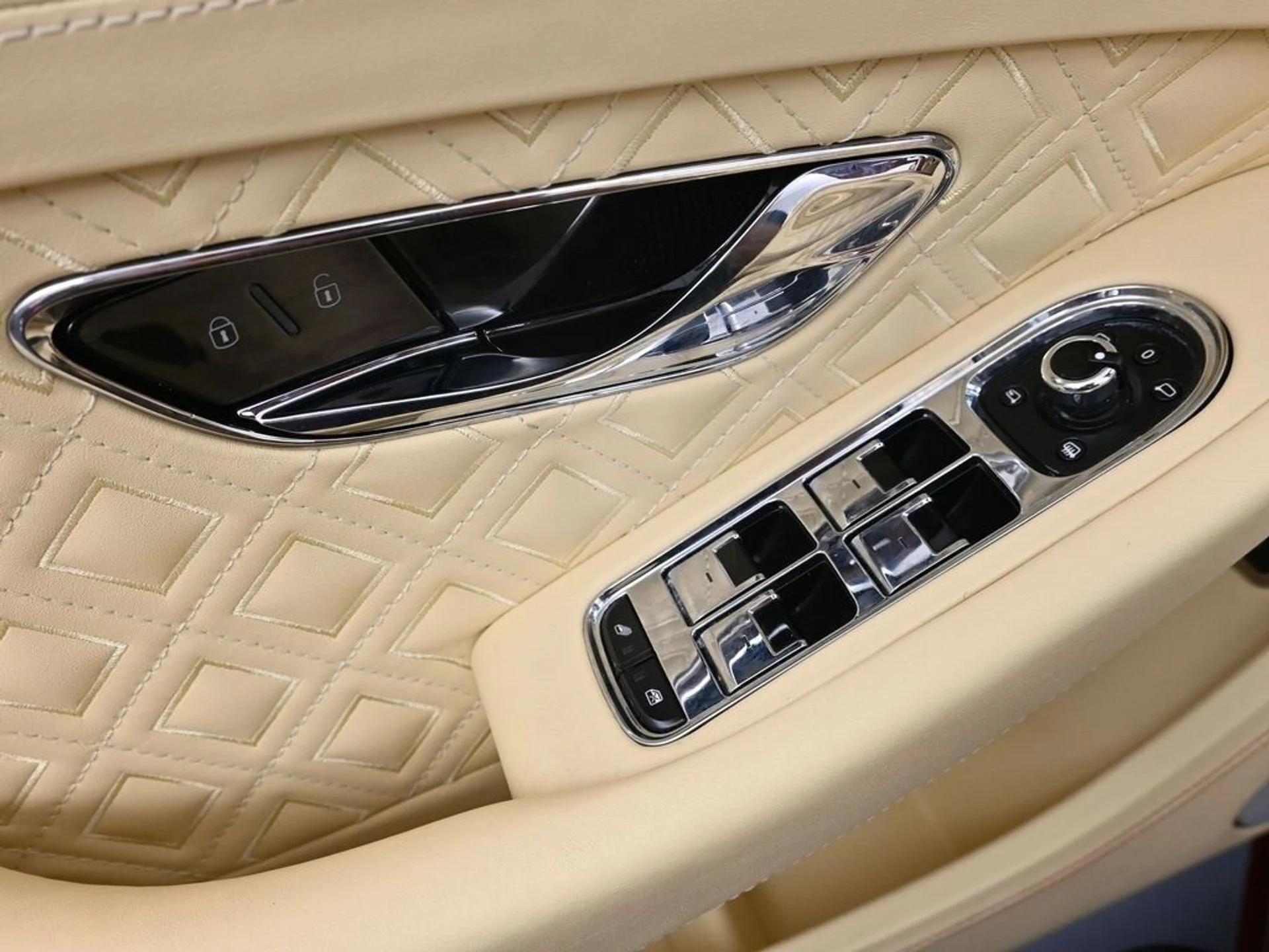 mph015_3382535401_35beadb2443cd17316bf09ed85bacfc5x_a8335aa592