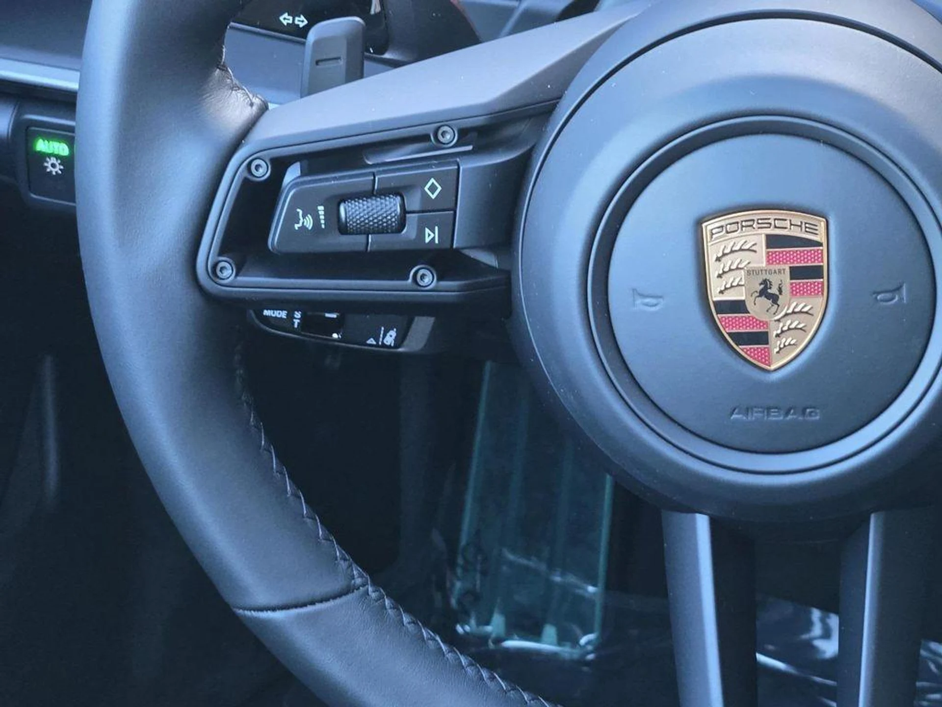 mph015_3383166110_a_B1h3e_M7_Jzhv_Rv_Bgw_D3_Nm_Av_A0_c_2bf04651e4