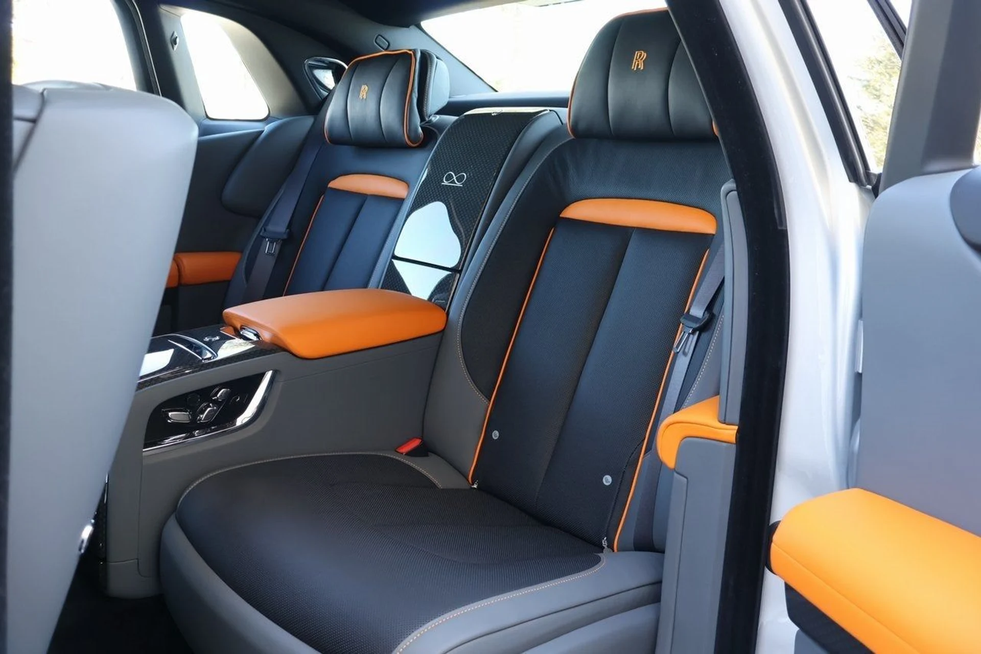 mph015_338742375_16_d869575d25