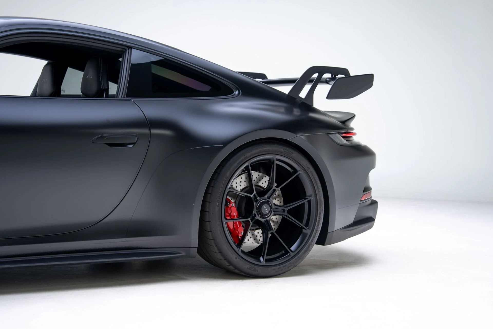 mph015_3392244569_Used_2022_Porsche_911_GT_3_1769108118_4442b9a5bf