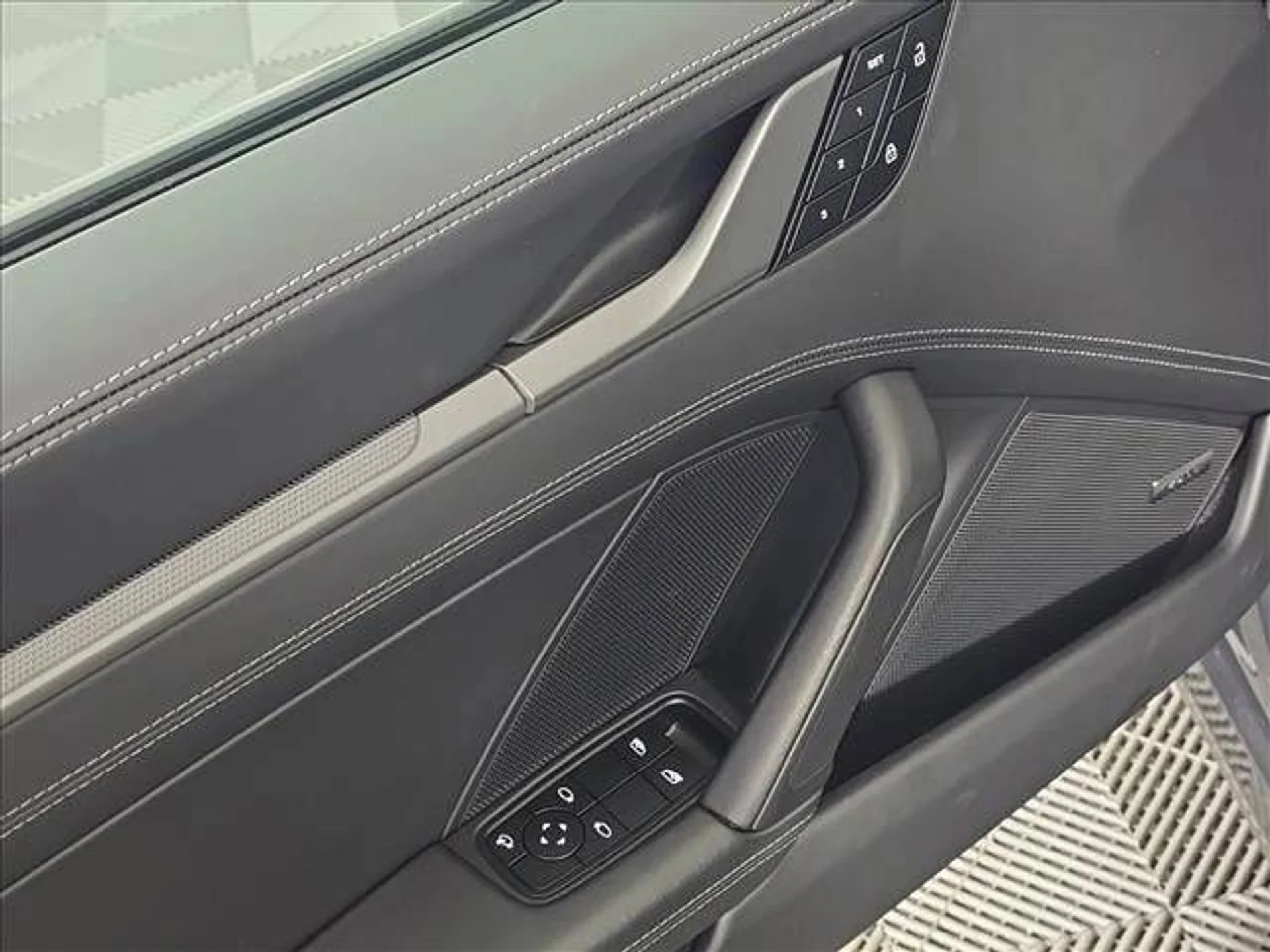 mph015_3399303554_1280_423c004318