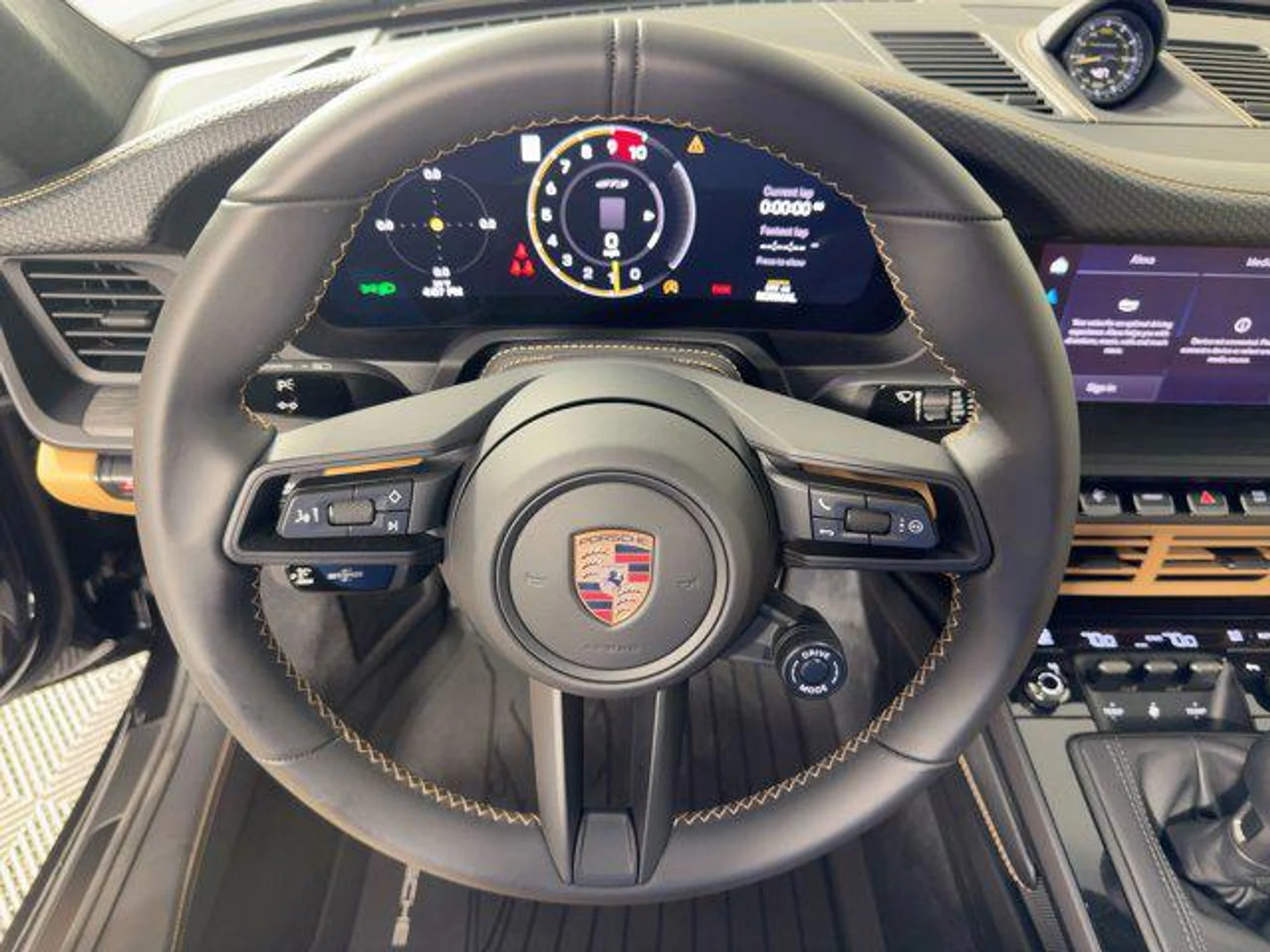 mph015_3410221580_pz57_T_Tfy_By_FP_Tu2w_FZ_0l_Tf4_W_Vf_M_8442ec9203