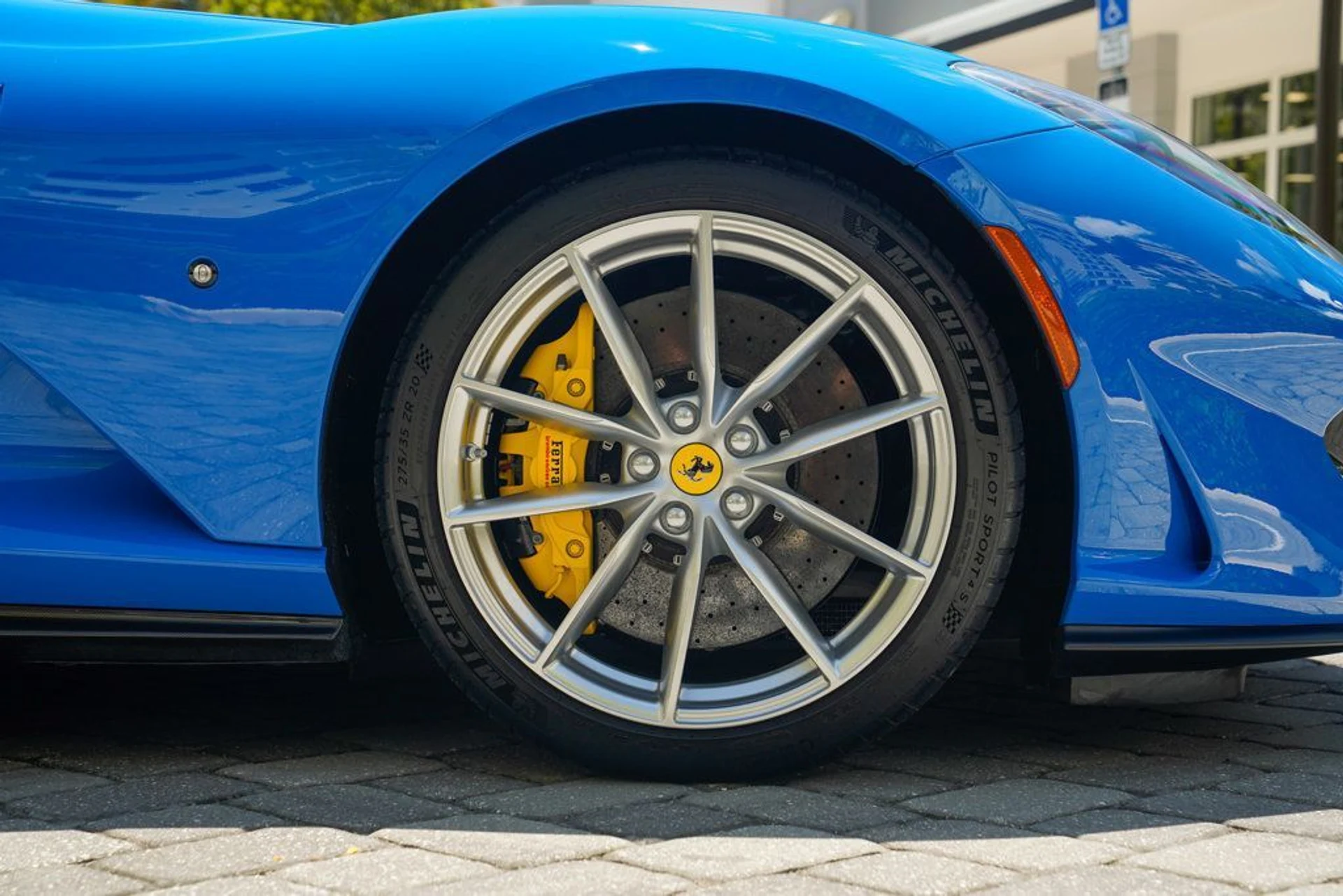 mph015_3414353503_used_2022_ferrari_812_gts_convertible_14354_22898644_16_1024_4088a2e131