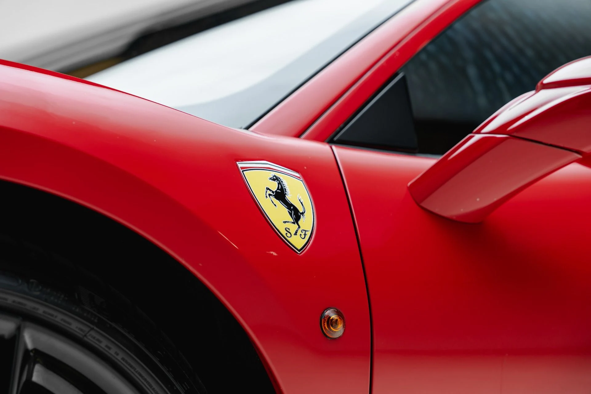 mph015_3415570155_Used_2016_Ferrari_488_GTB_1789513487_3fc732ec15