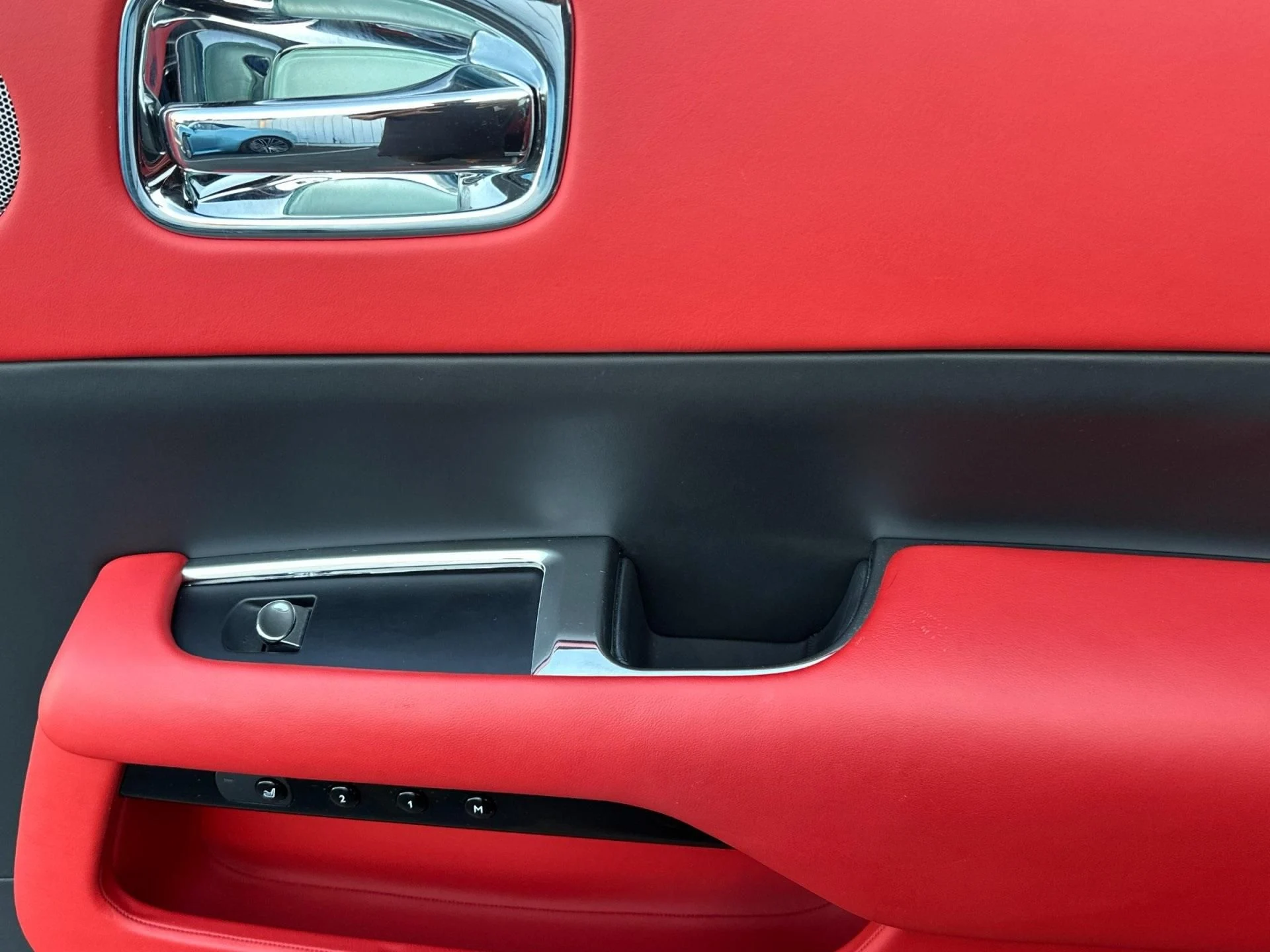 mph015_3416542216_Used_2017_Rolls_Royce_Wraith_1761919823_80fe40c65e