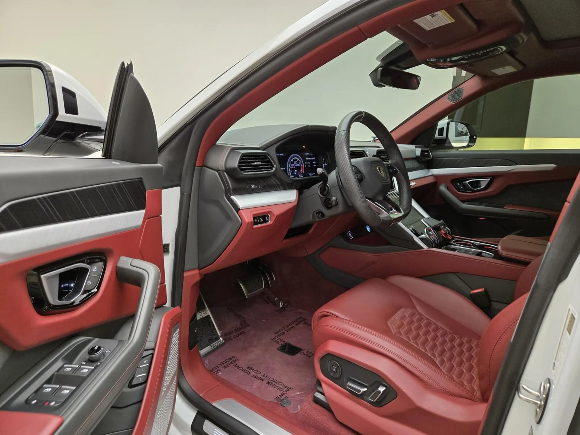 mph015_3428468730_Used_2020_Lamborghini_Urus_1753165144_5af164b86a