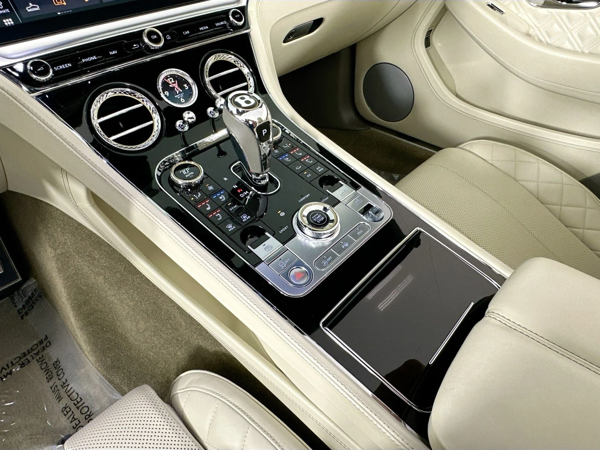 mph015_3433825289_16_71e35f4dfb