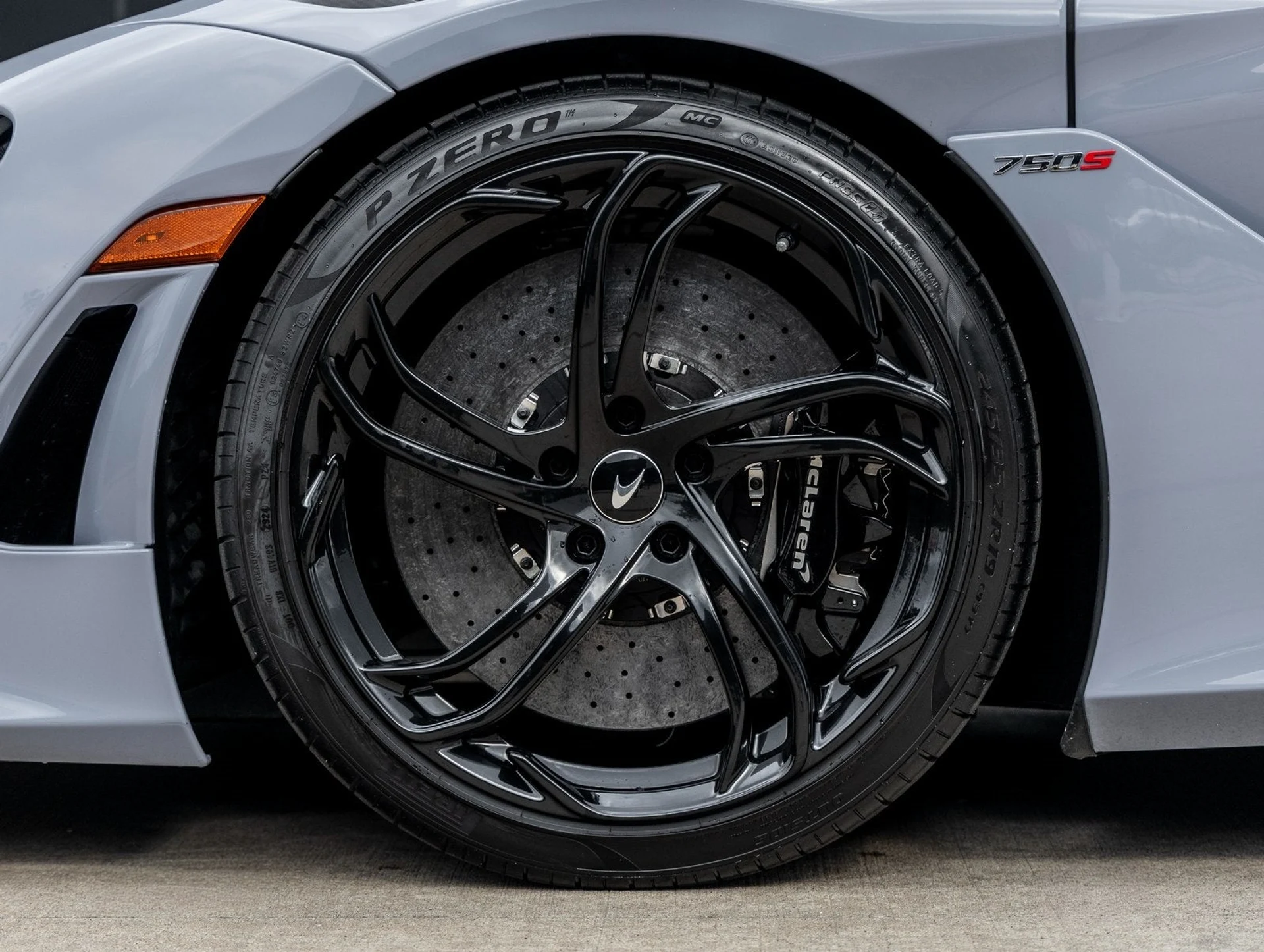 mph015_3437329982_16_c77e844e29