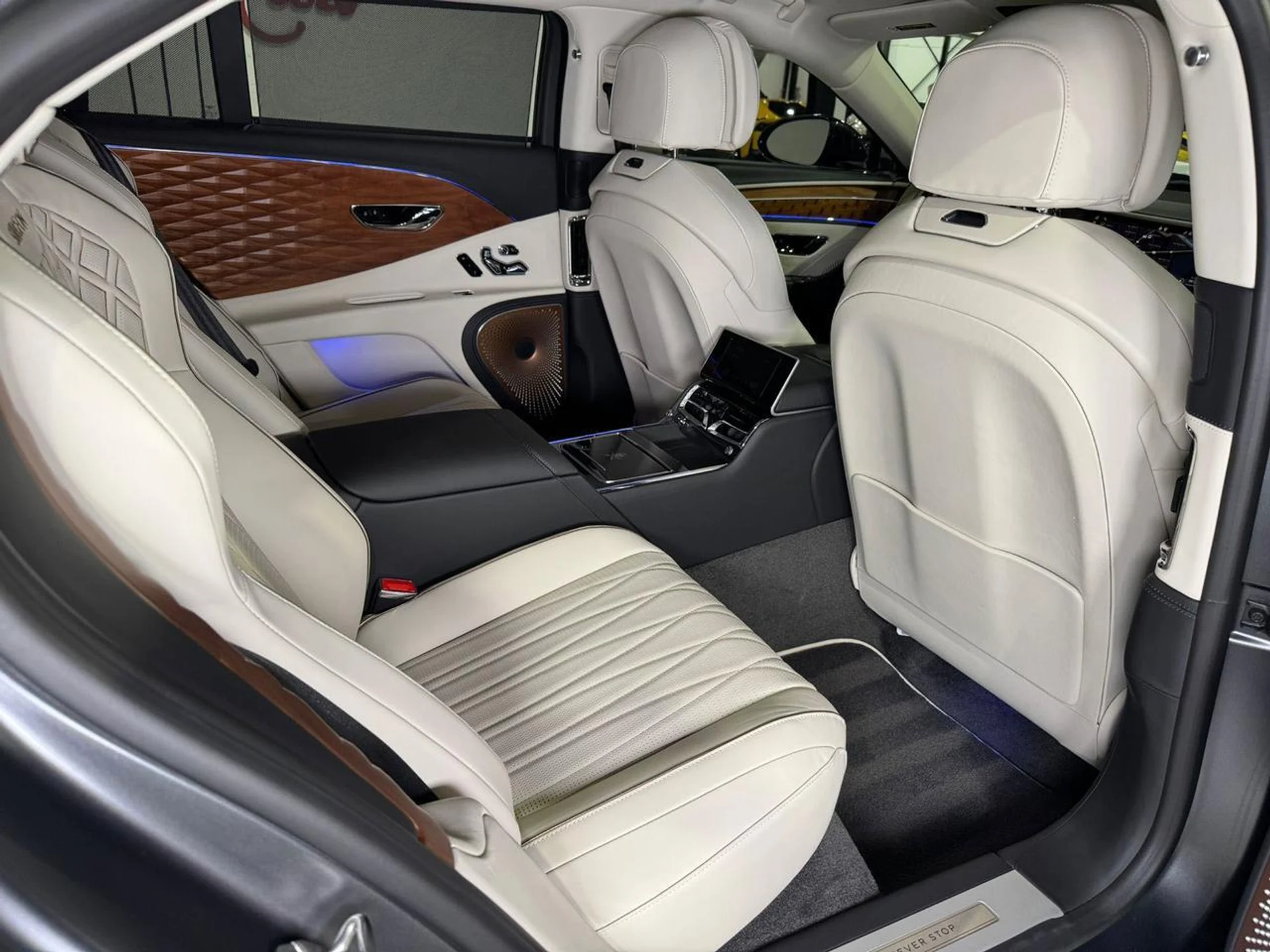 mph015_3440167486_afe74cd64abcf89e93857f917bb9be1d_e4edf442e6