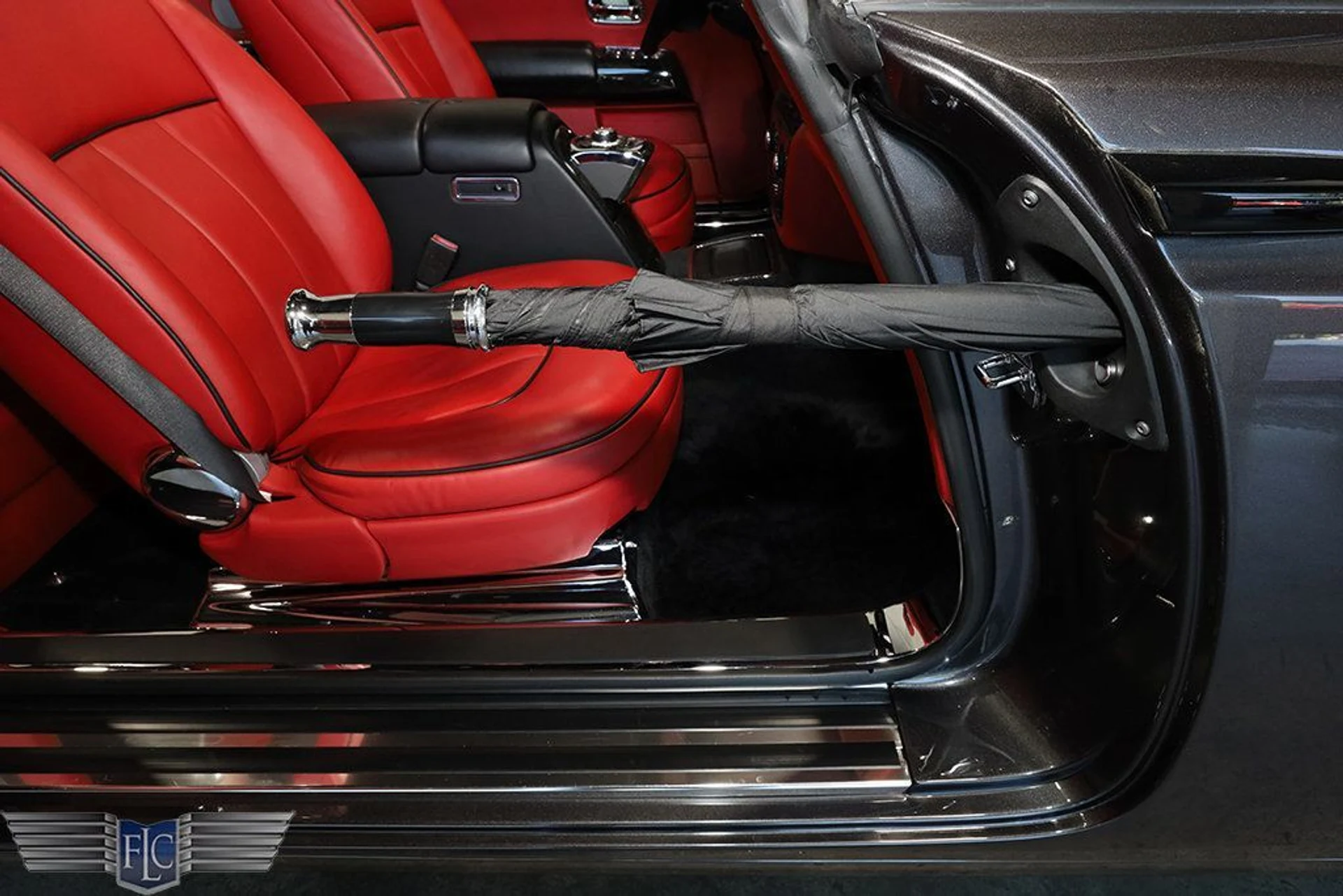 mph015_3455677437_used_2017_rolls_royce_phantom_drophead_coupe_9689_23040582_16_1024_467fb4a53a