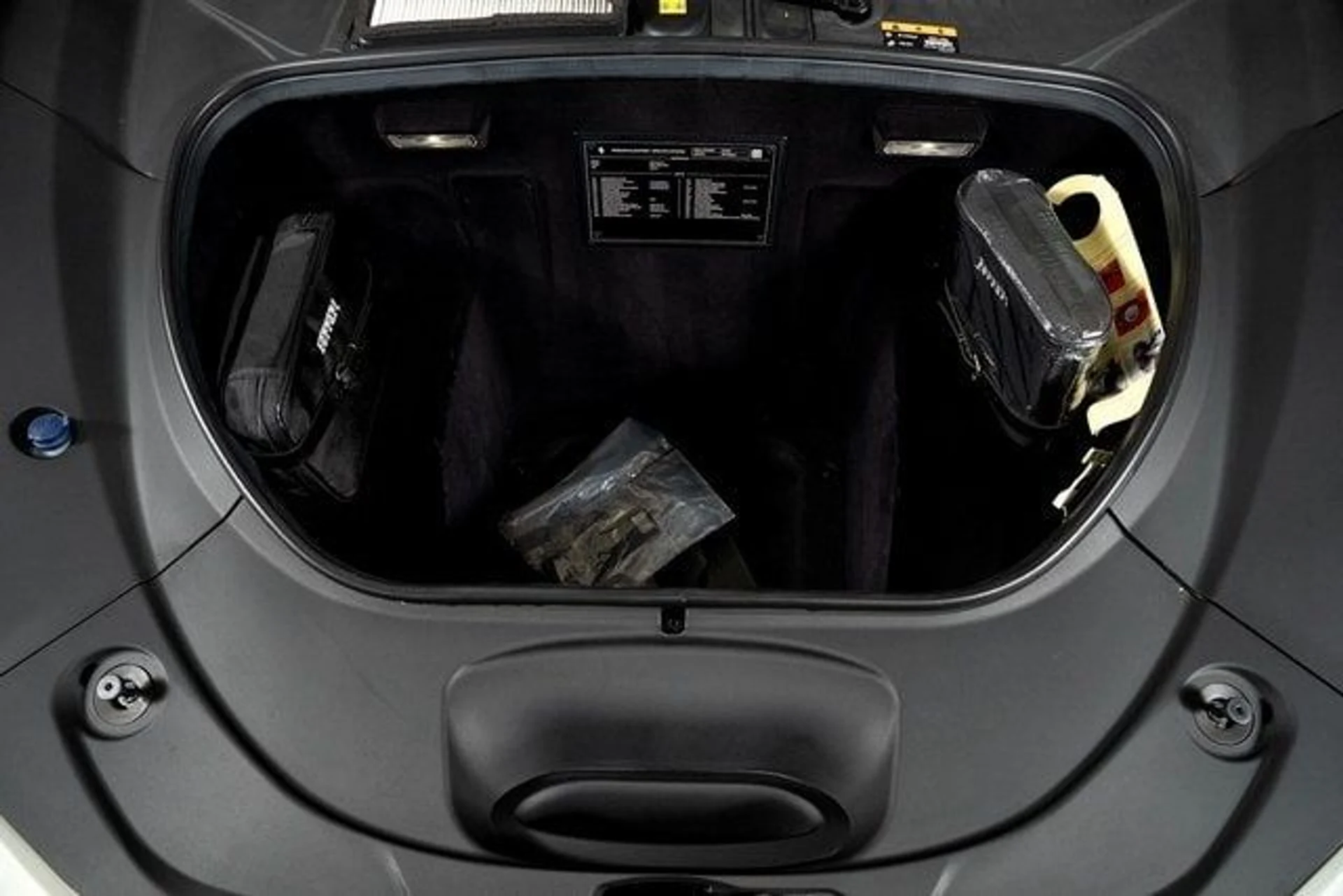 mph015_3455823827_38c6efb2b0403f8a210911287f2a80bex_b6c740db95