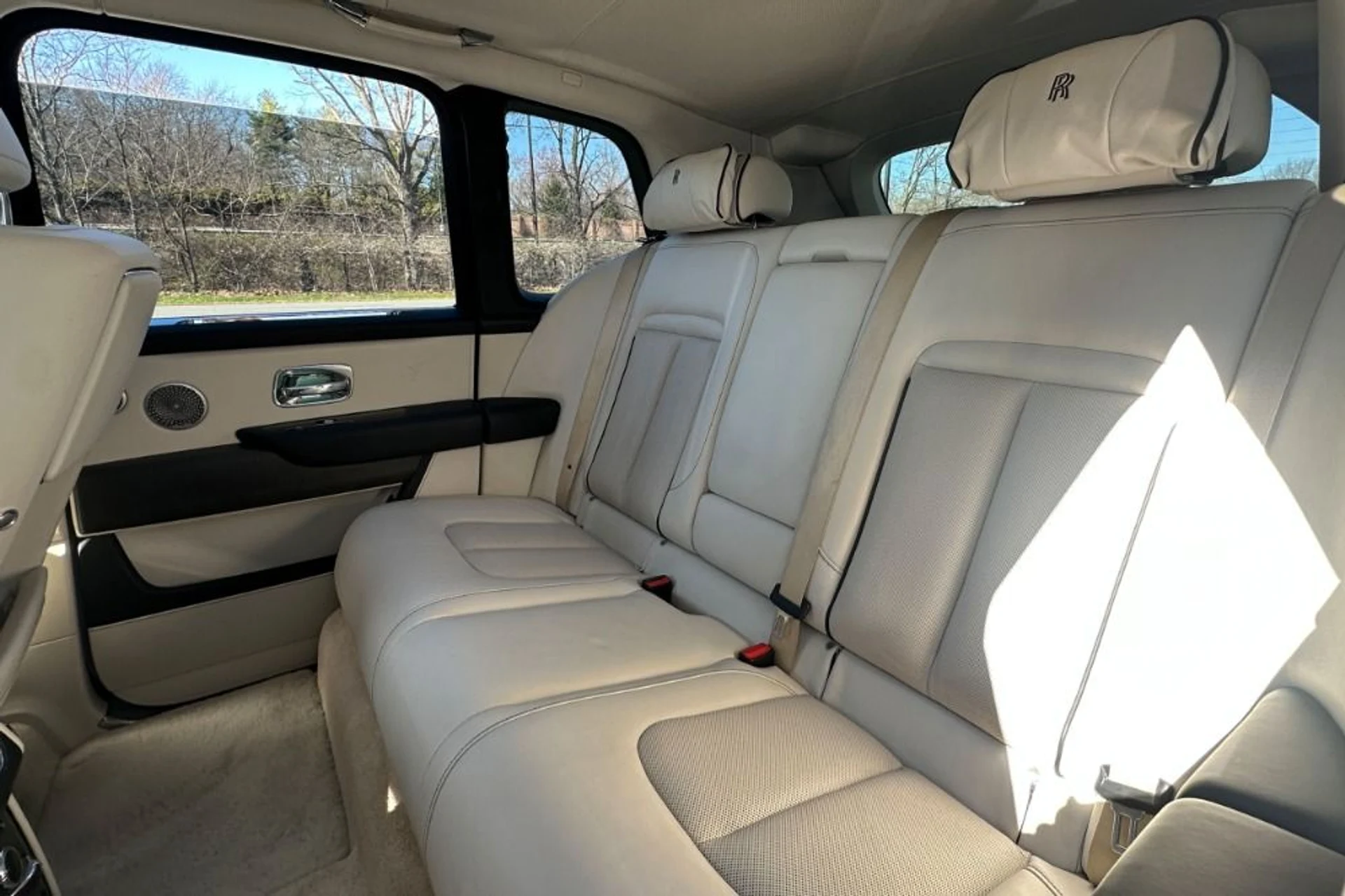 mph015_3456499186_Used_2020_Rolls_Royce_Cullinan_1776250479_35af467ae4