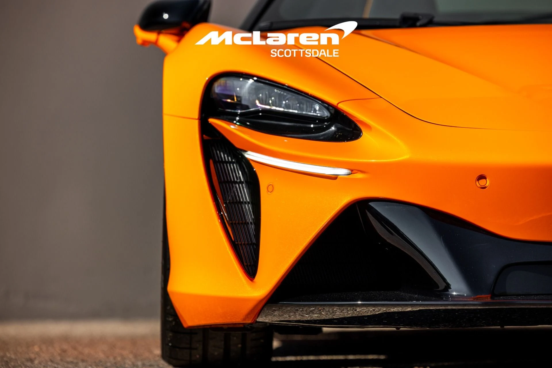 mph015_3459267356_Used_2025_MCLAREN_ARTURA_1724732382_33d5d6f25f