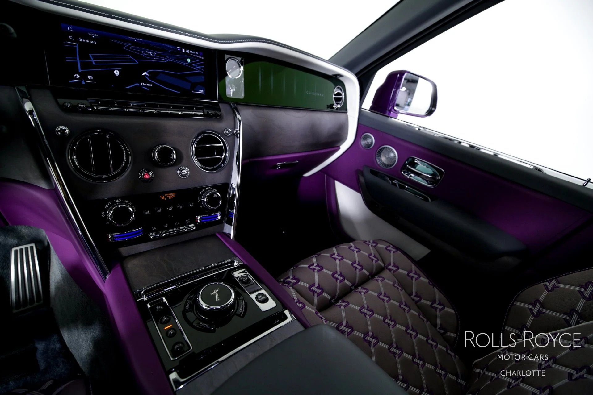 mph015_346627366_Used_2025_Rolls_Royce_Cullinan_1748382671_411df85a30