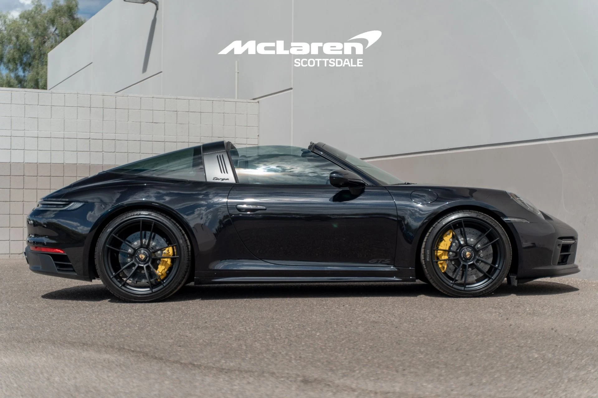 mph015_3472080175_Used_2024_PORSCHE_911_1775537558_416521da90