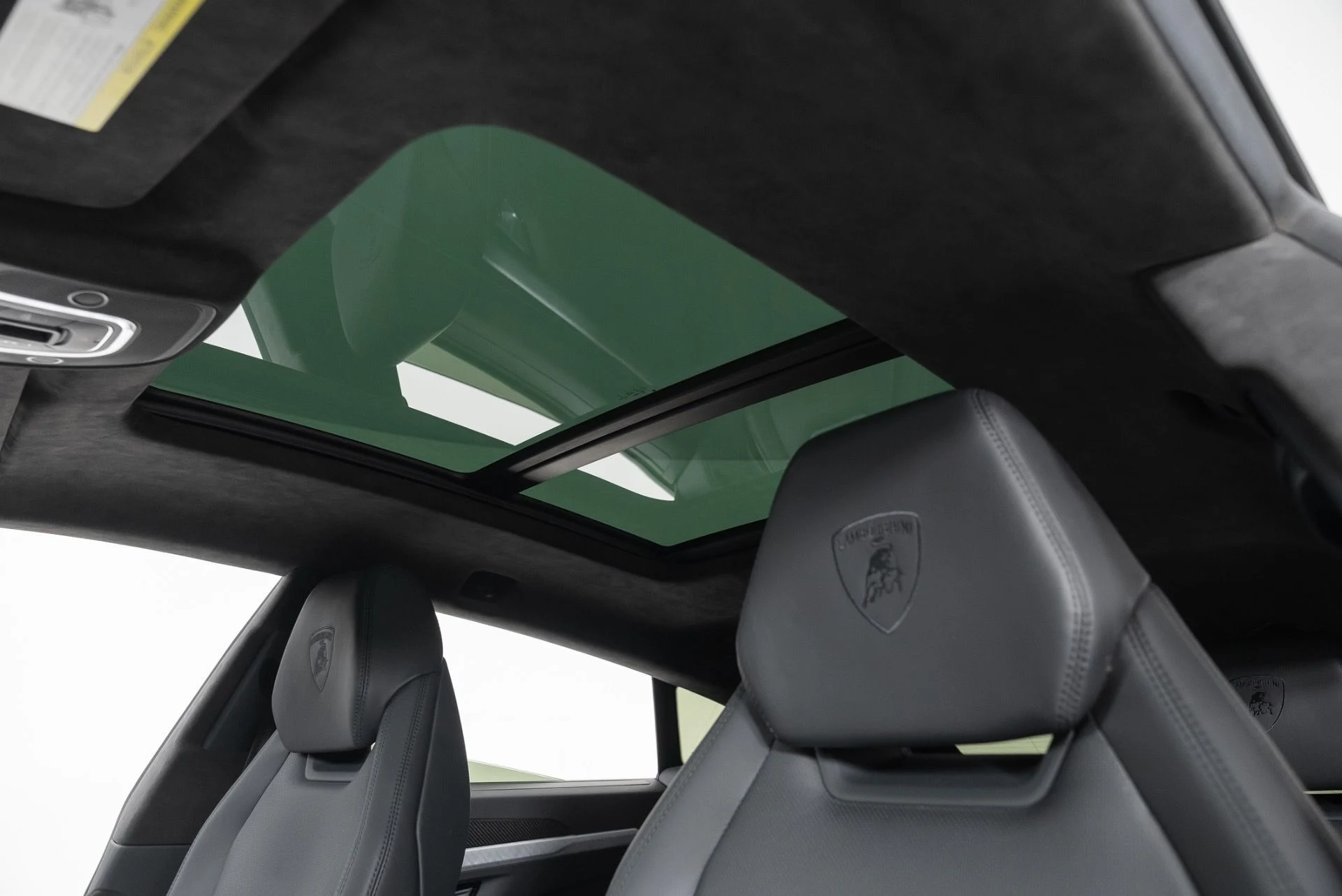 mph015_3472731436_Used_2021_Lamborghini_Urus_1780937712_2b474d933c