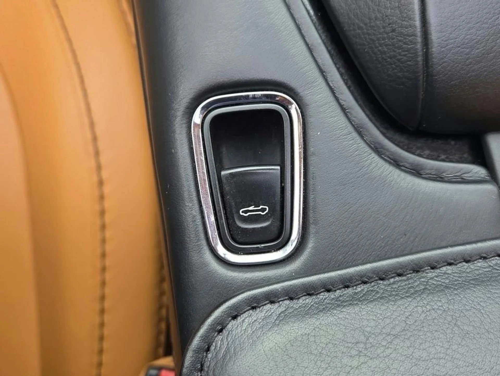 mph015_348000903_Ar_O2_Q9_xk_C08_Py0ms7_R4_MF_Aql_Bo_f18ec230c8