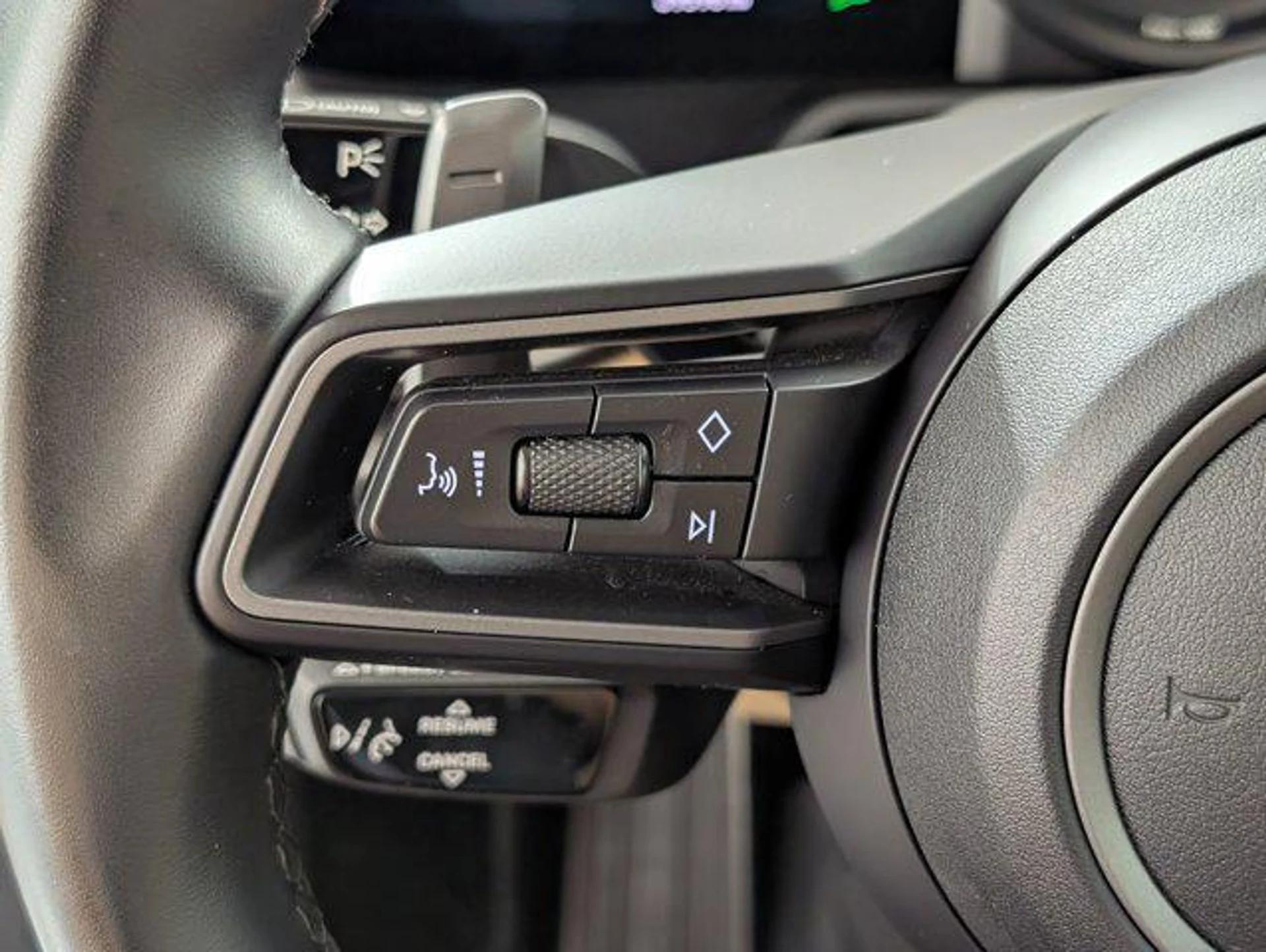 mph015_3482308715_zz_O70_Ee_Uvj0t2921_Qz_YEFSV_Xh_Ko_19e82d553c