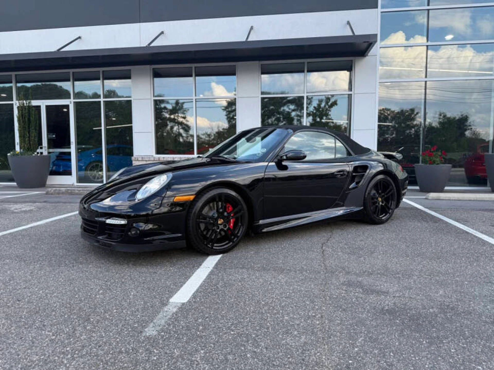 mph015_3482833622_2008_porsche_911_turbo_awd_2dr_convertible_e662d2cad4