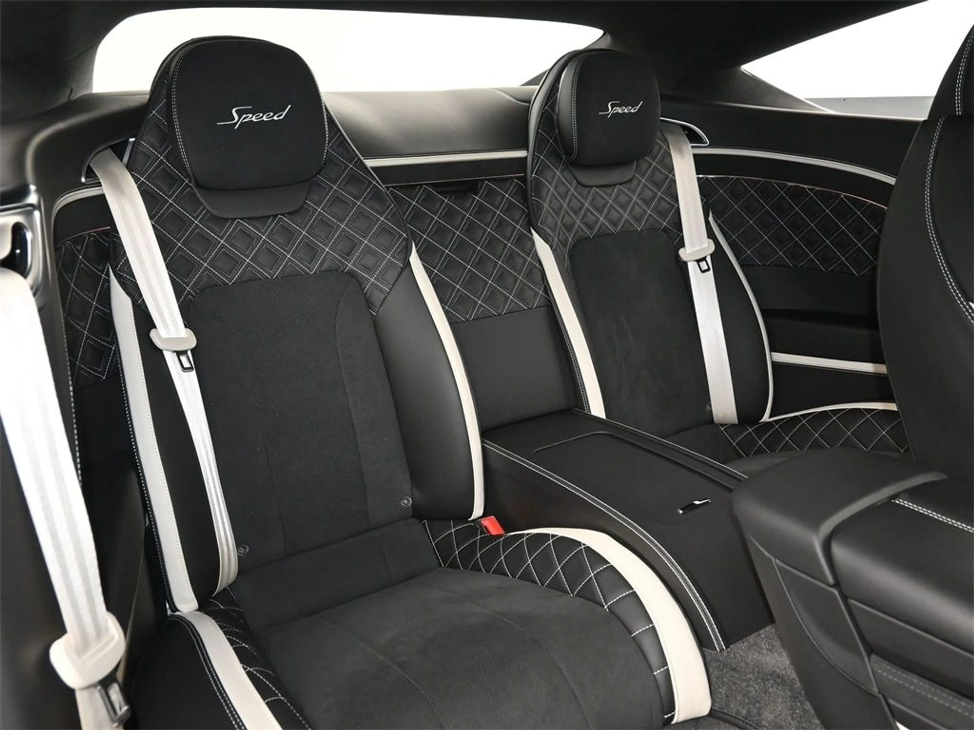 mph015_3484319569_0c12a898a10d47b31b1009116b49d80ax_86884c57da