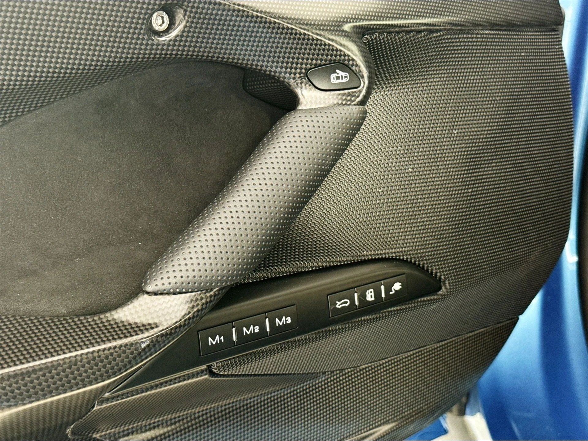 mph015_3490850052_341658d69e1d54c226206c3cafe683d0_171025f343