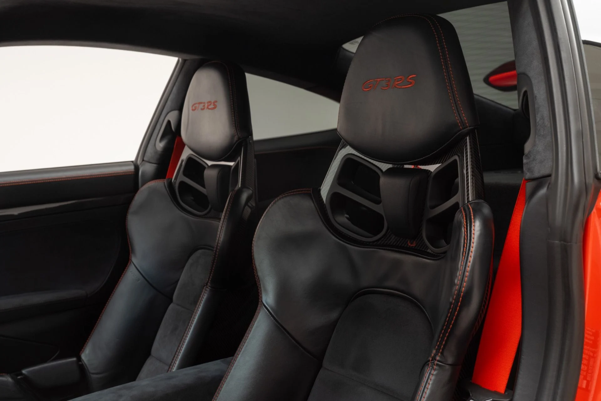 mph015_3490924980_Used_2016_Porsche_911_GT_3_RS_1790180380_a79fc32bc2