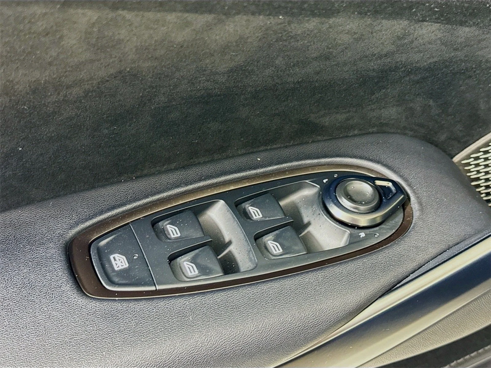 mph015_3493131278_4a8608d02a94b411acad183a098e3960x_e9af86b9b0