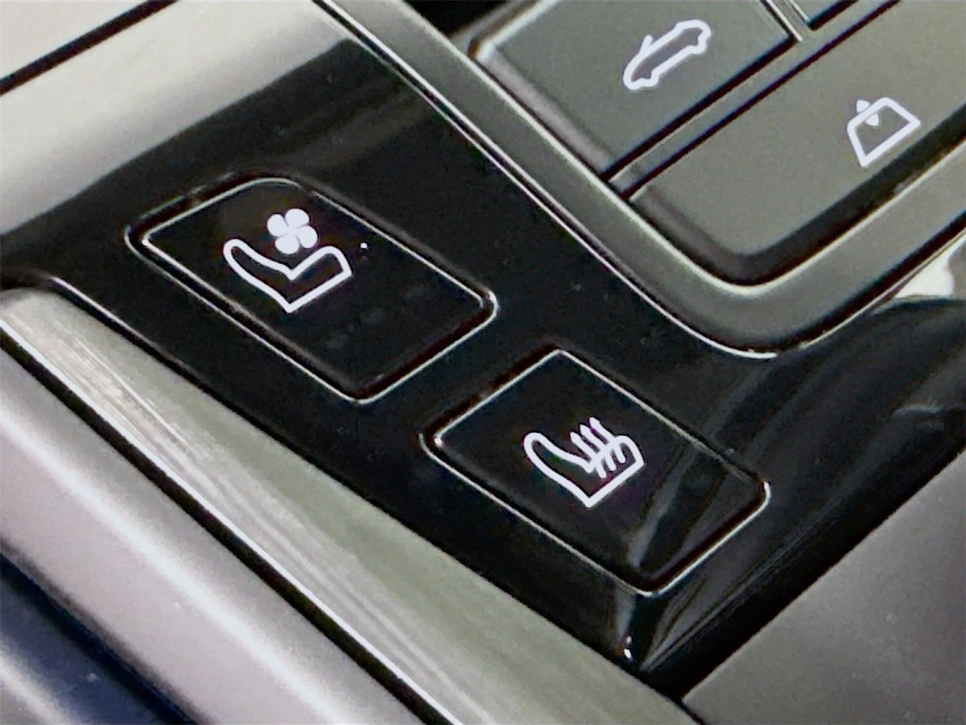 mph015_3493872721_16_409cd20add