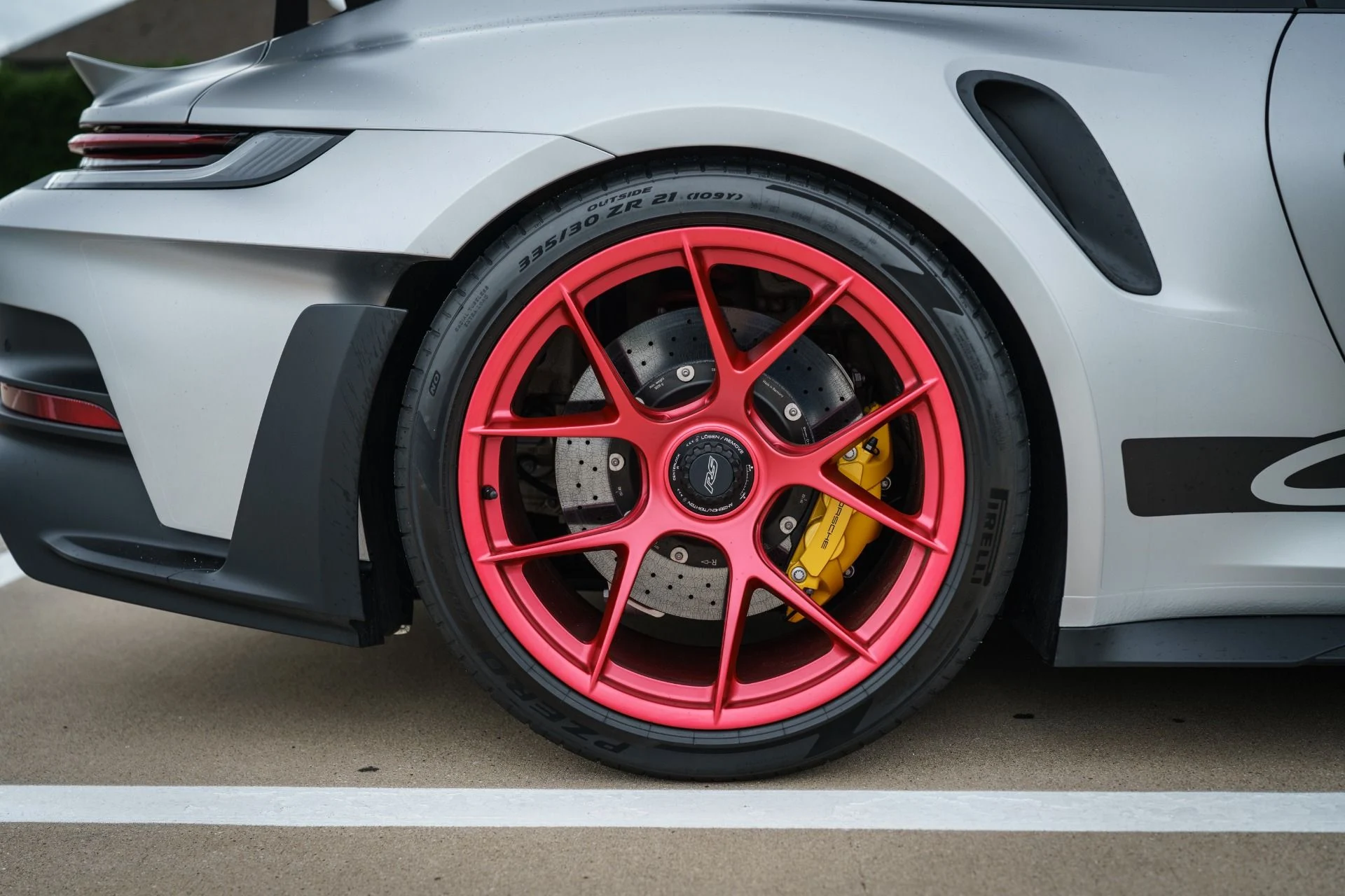 mph015_3497614643_Used_2025_Porsche_911_GT_3_RS_1777653448_6750e2d808